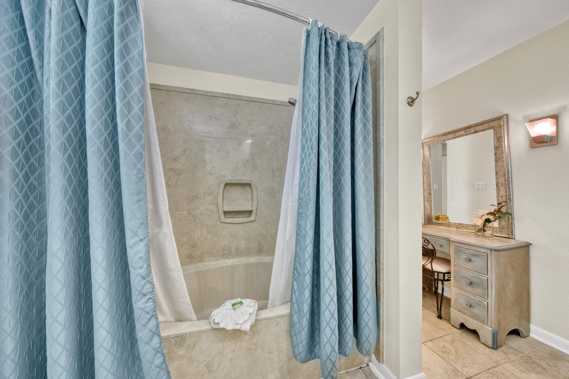 LINKSIDE VILLAGE UNIT 1 - Residential