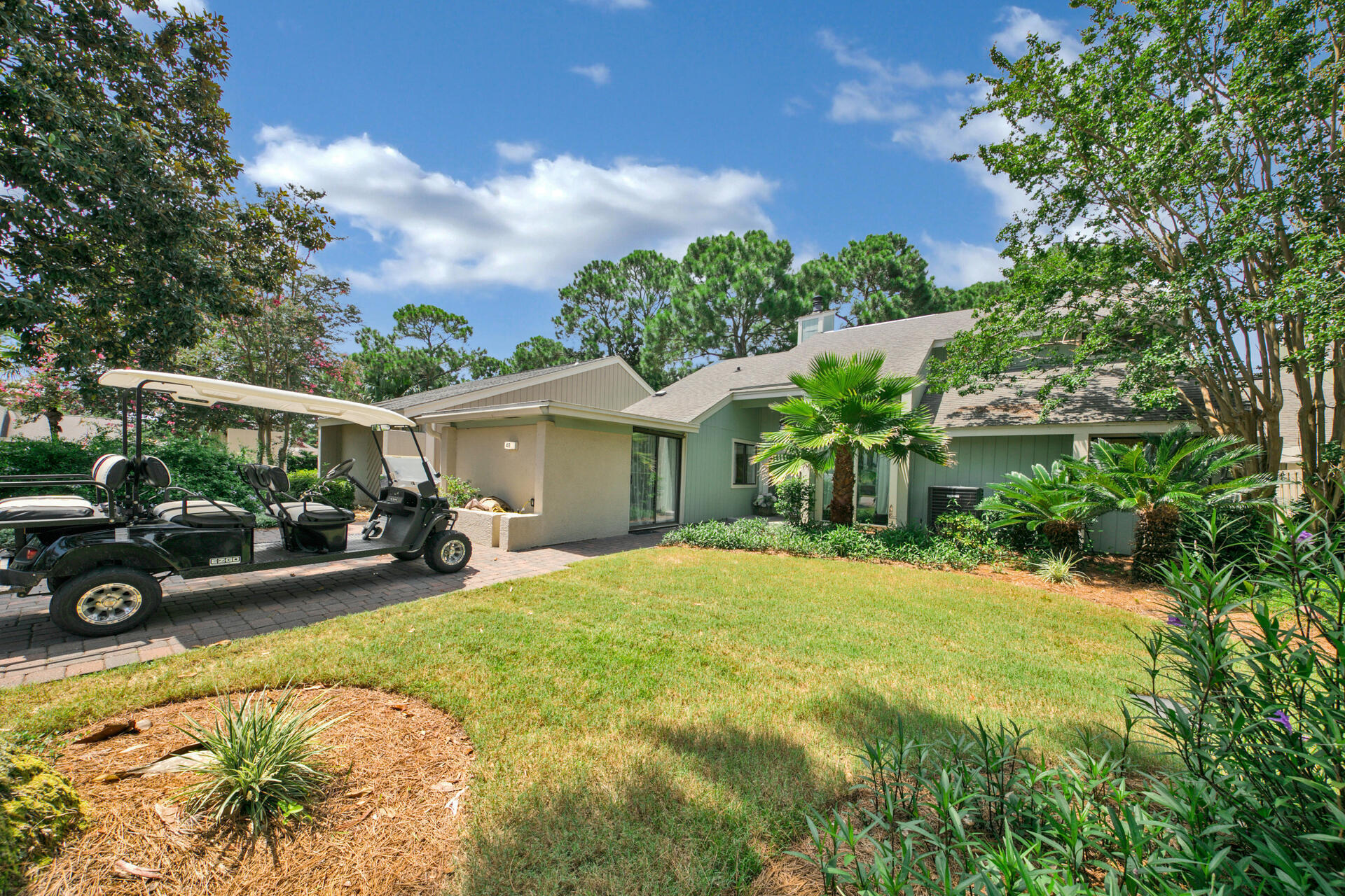 LINKSIDE VILLAGE UNIT 1 - Residential