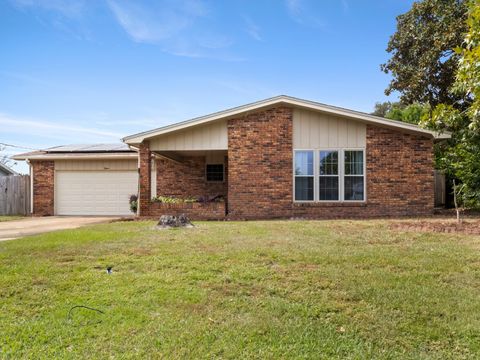 15 W Casa Loma Drive Mary Esther FL 32569