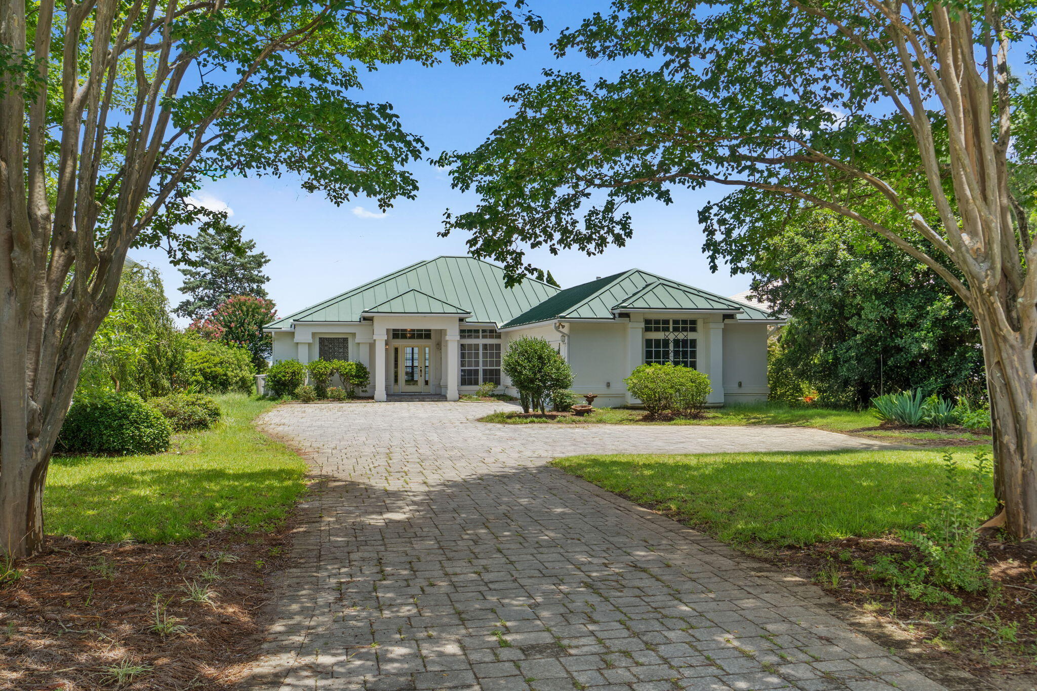 287 Crest Drive