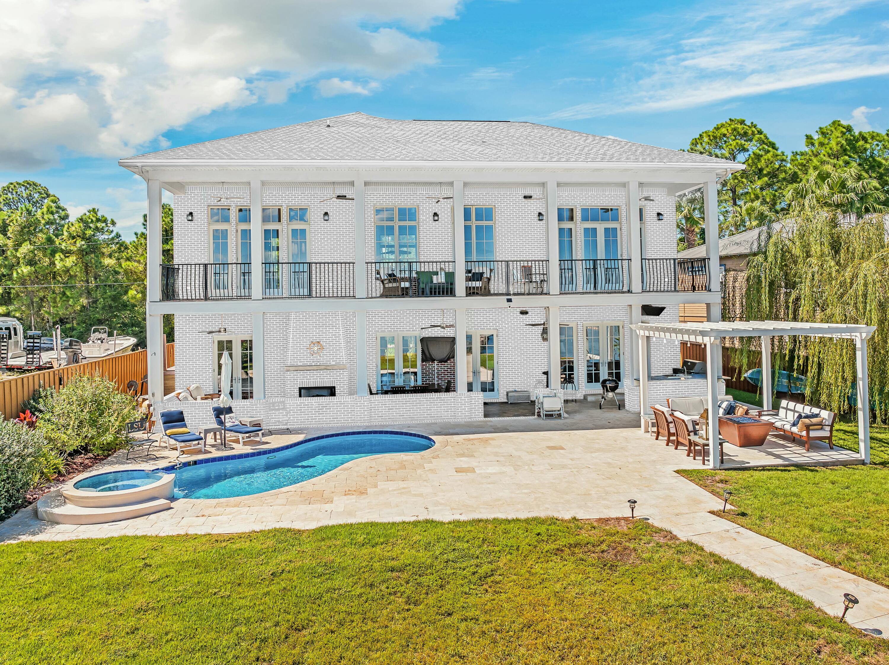 TURQUOISE BEACH - Residential