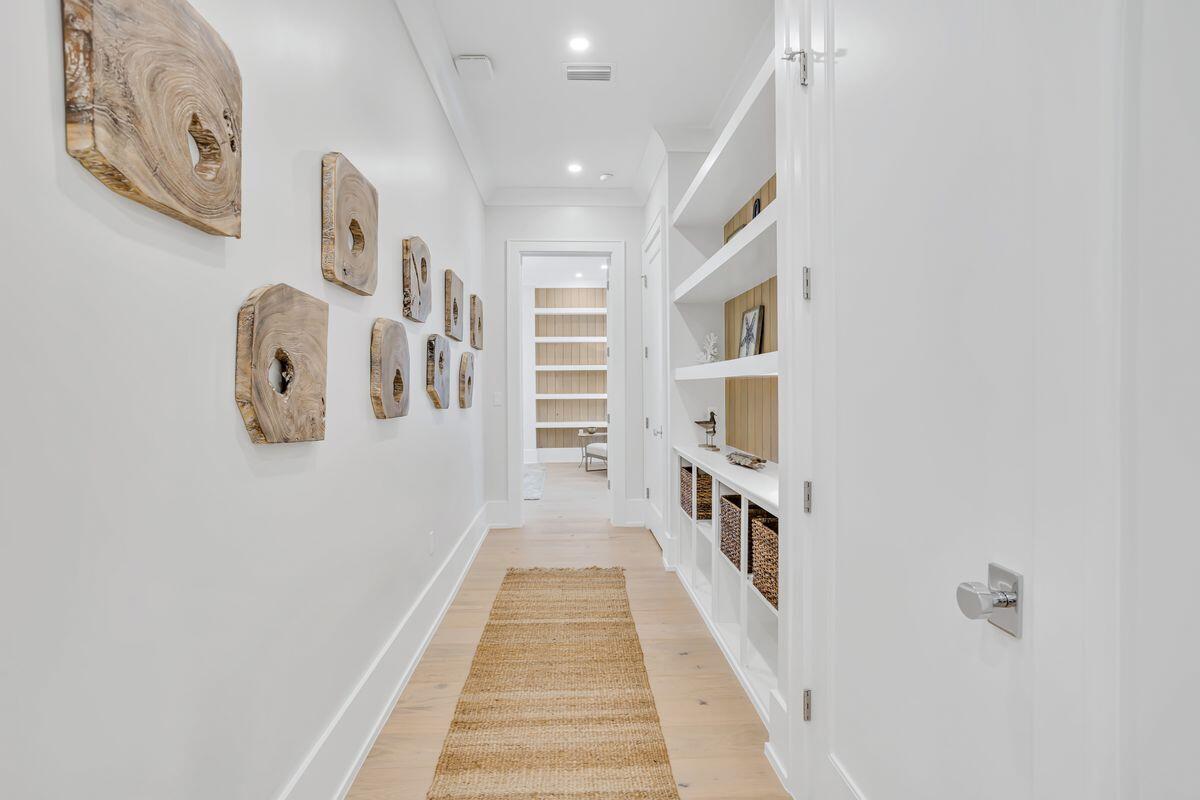 VILLAGE OF WHITE CLIFFS THE - Residential