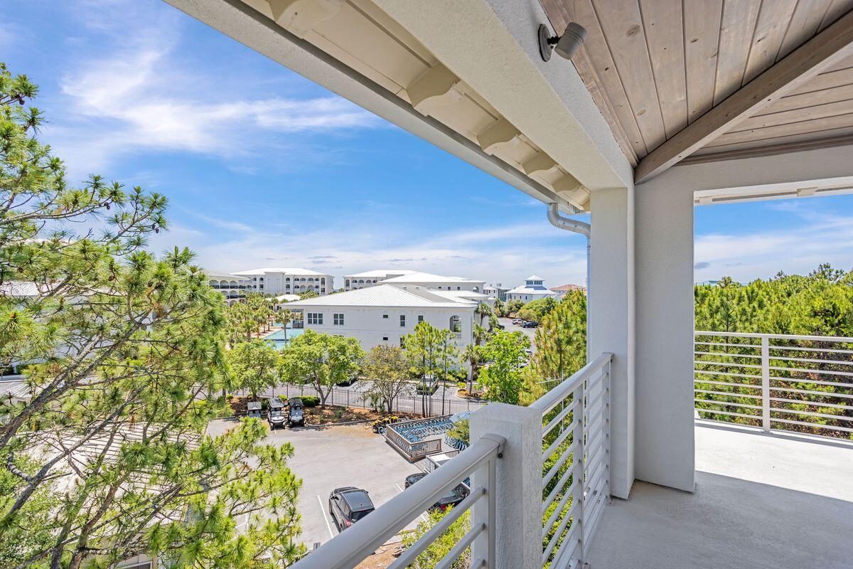 VILLAGE OF WHITE CLIFFS THE - Residential