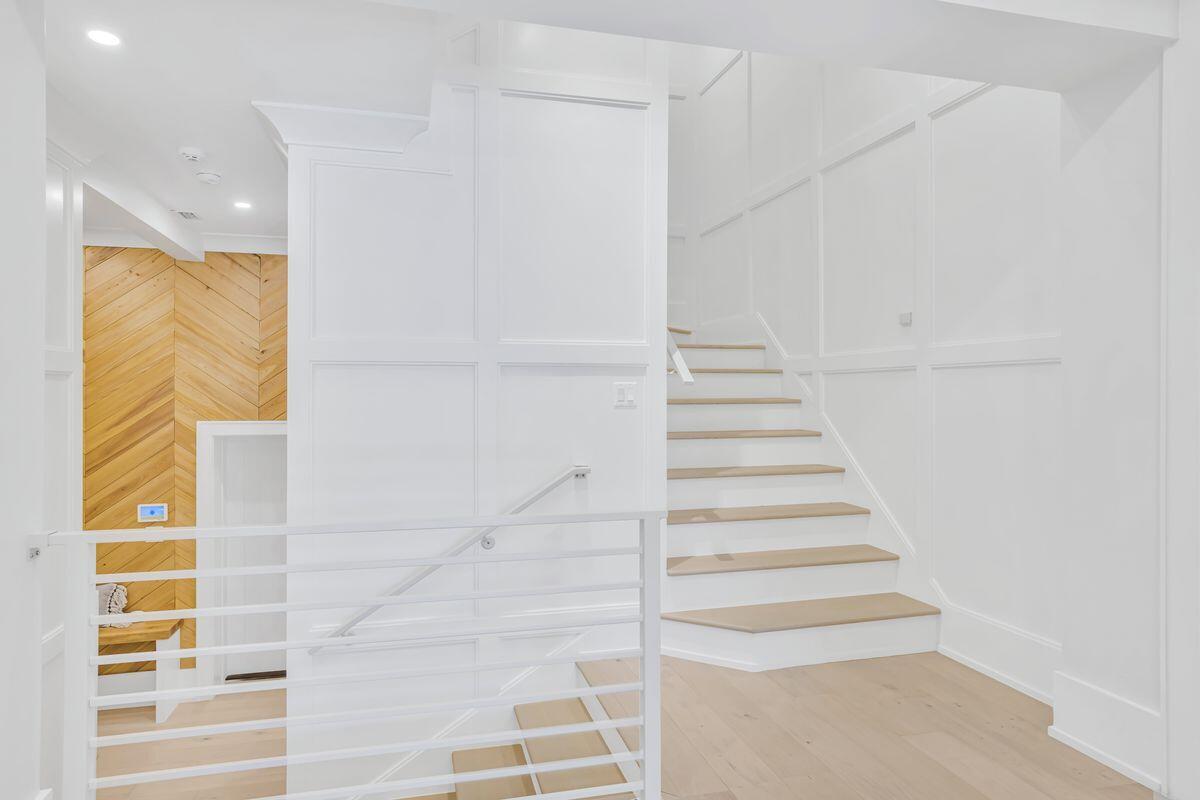 VILLAGE OF WHITE CLIFFS THE - Residential