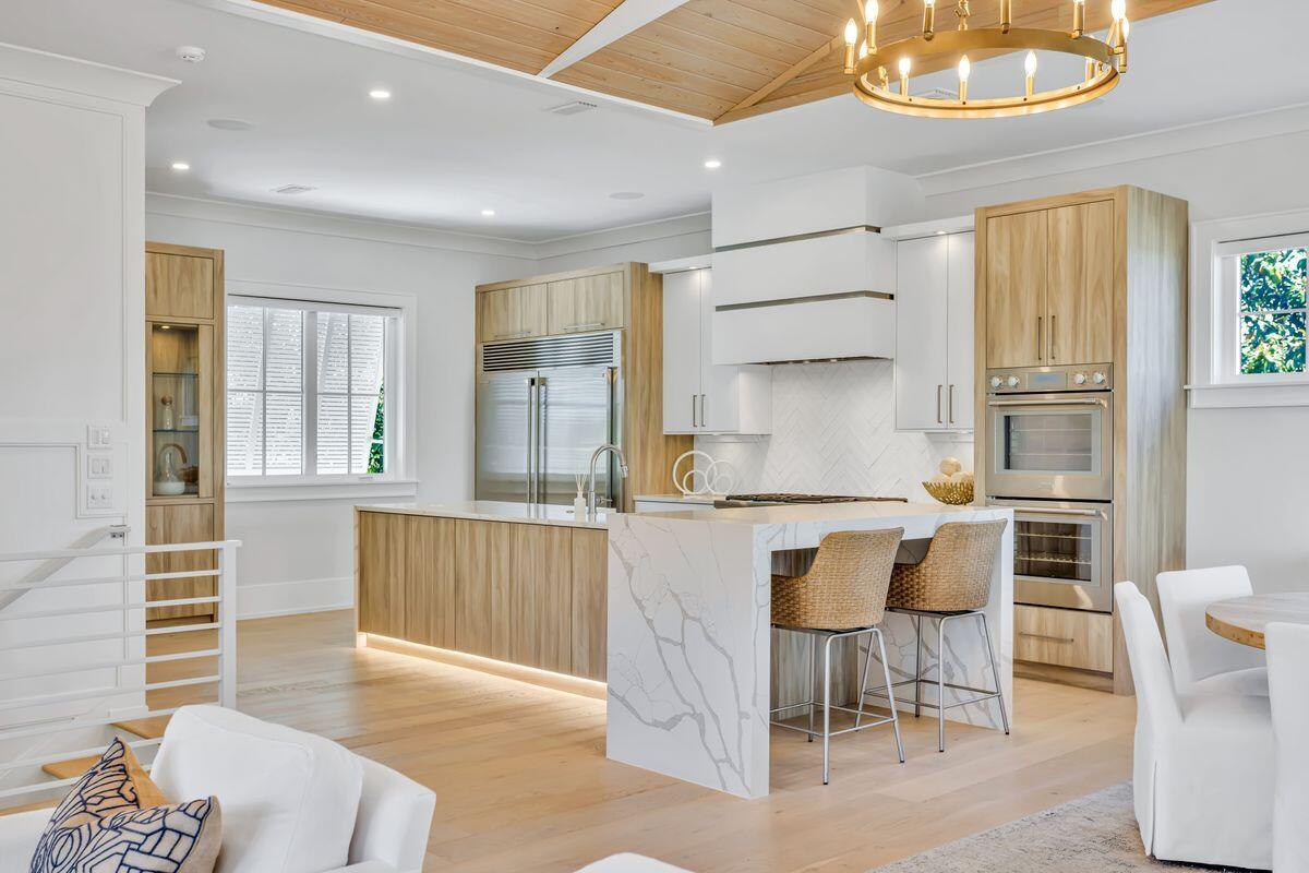VILLAGE OF WHITE CLIFFS THE - Residential