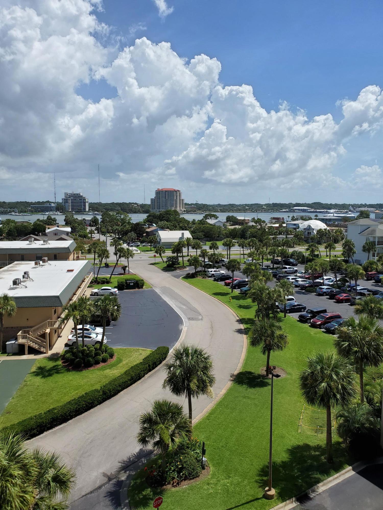 PELICAN ISLE - Residential