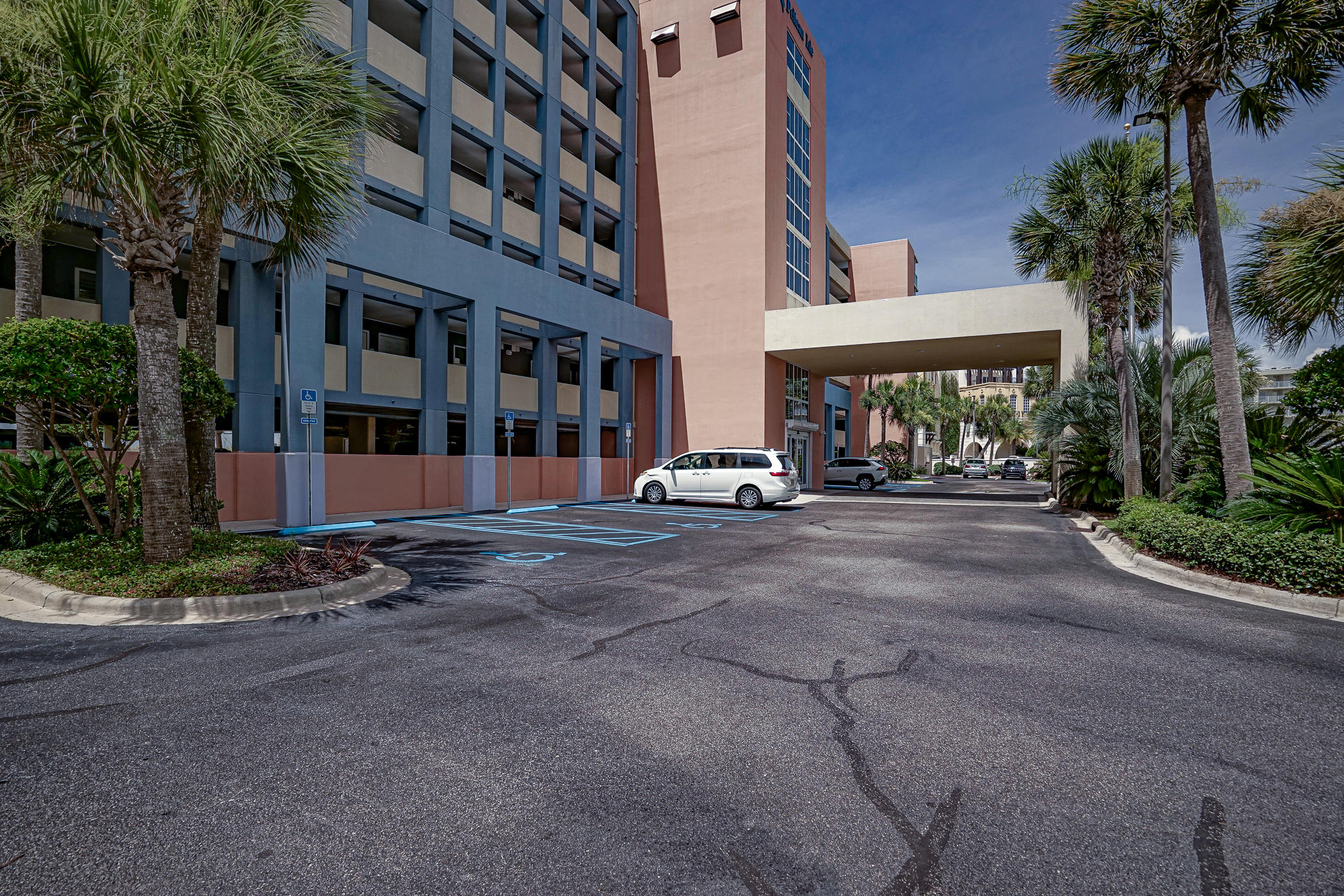 PELICAN ISLE - Residential