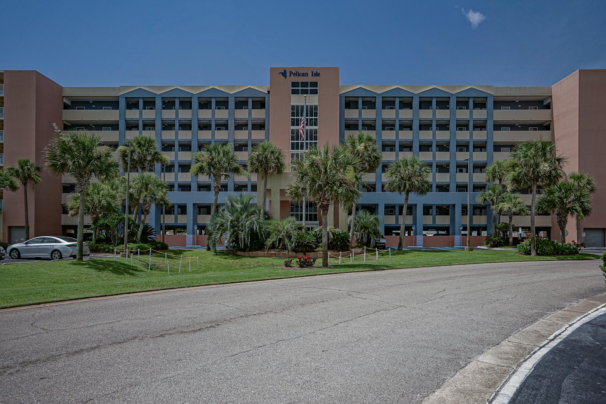 PELICAN ISLE - Residential