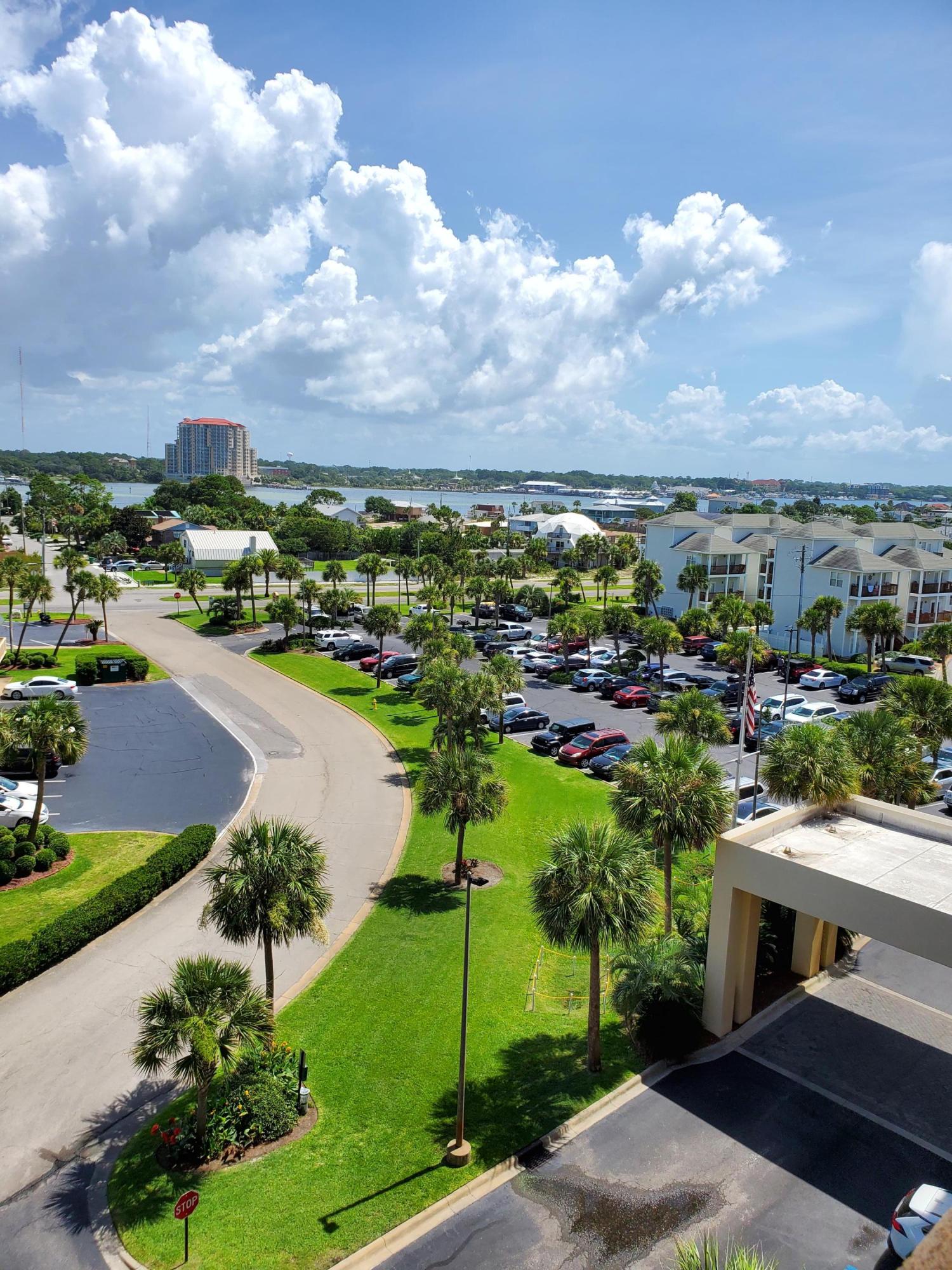 PELICAN ISLE - Residential