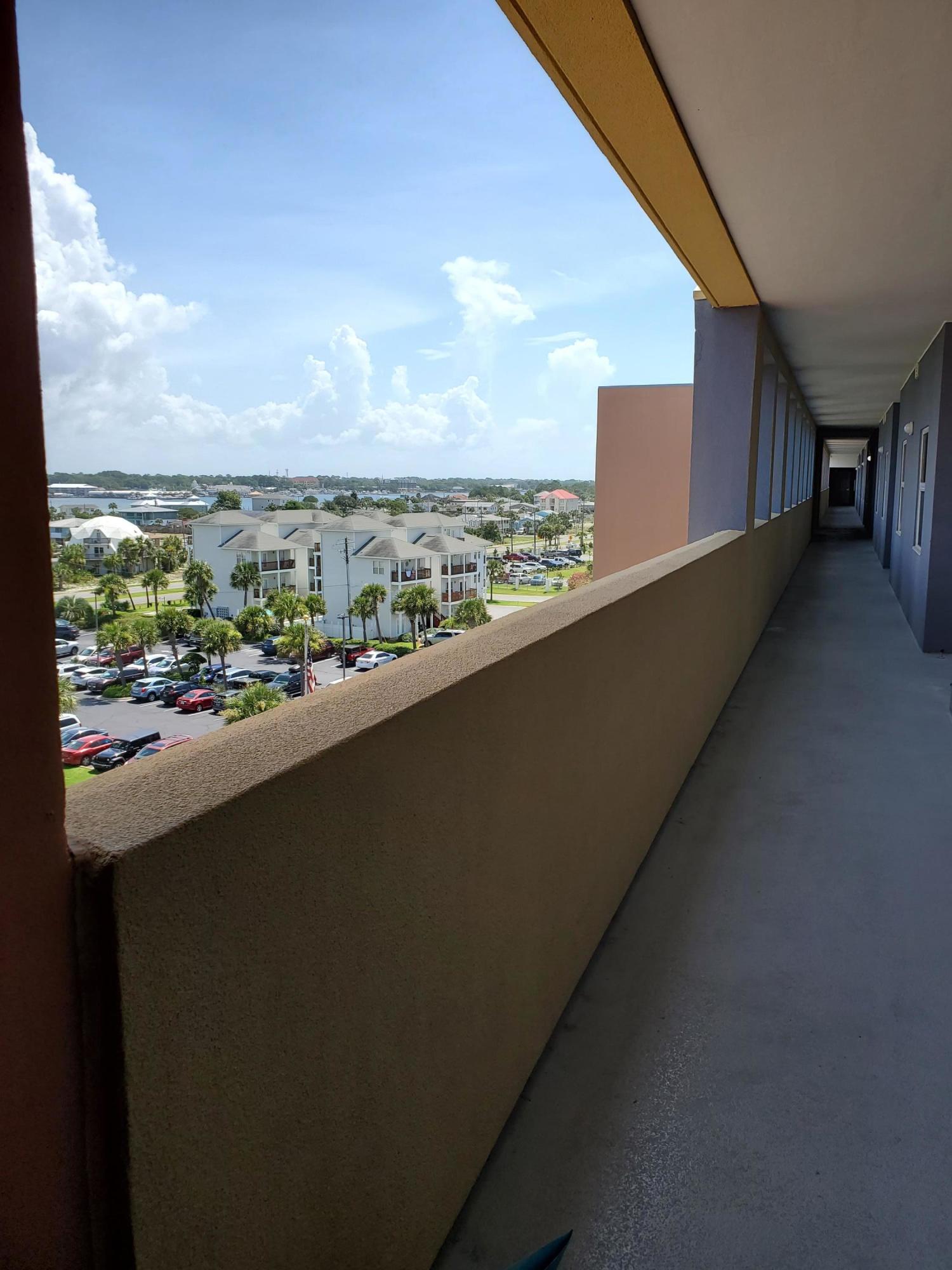 PELICAN ISLE - Residential