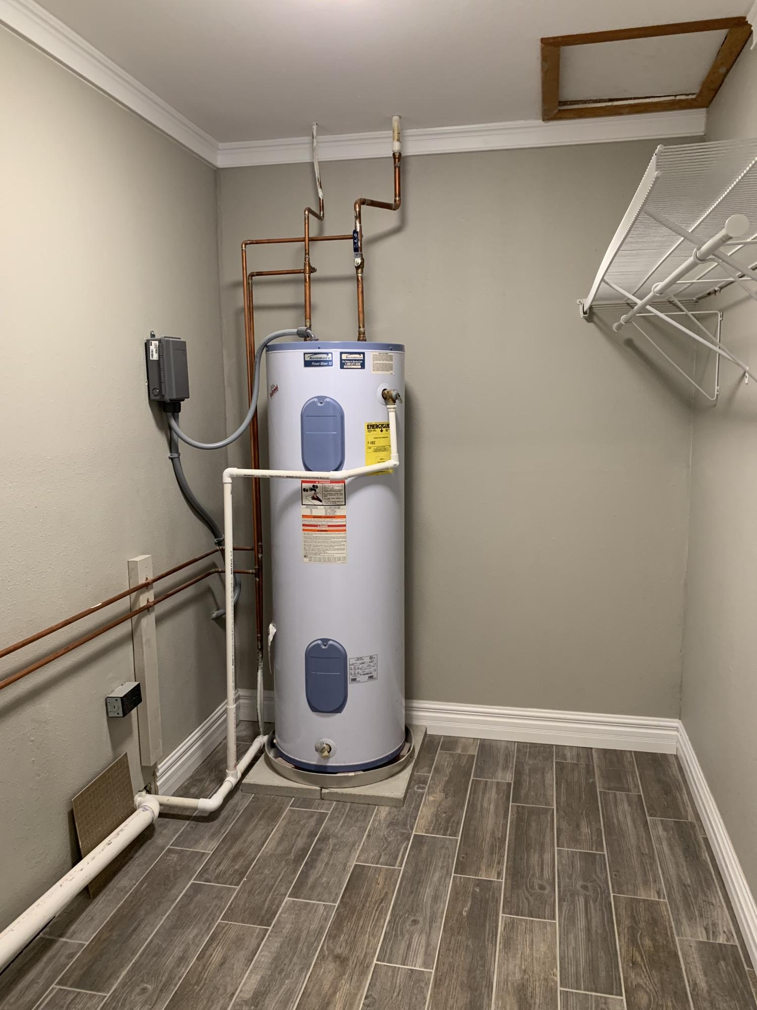 TOWER ACRES - Residential Lease