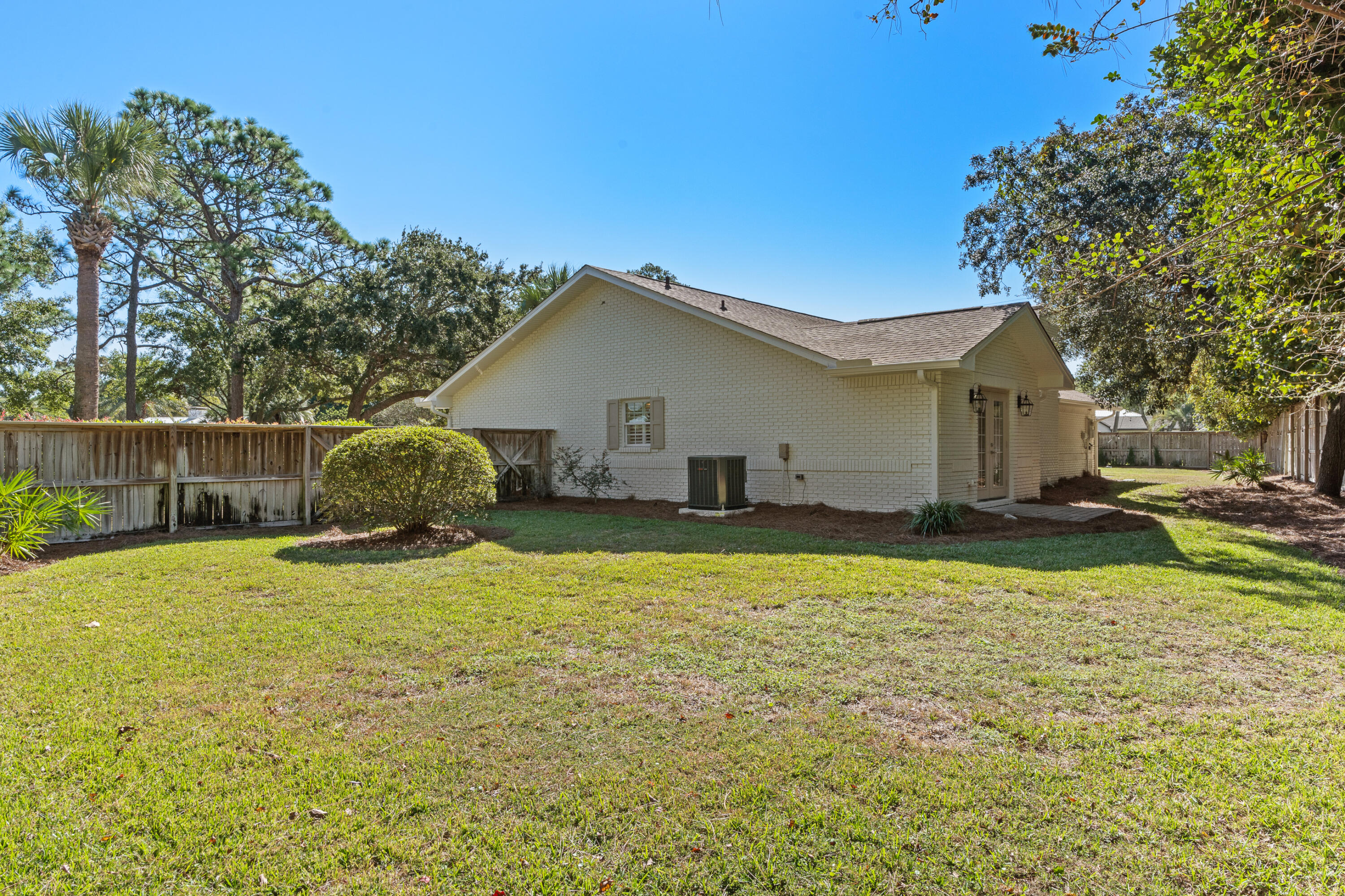 SANDESTIN ESTATES - Residential