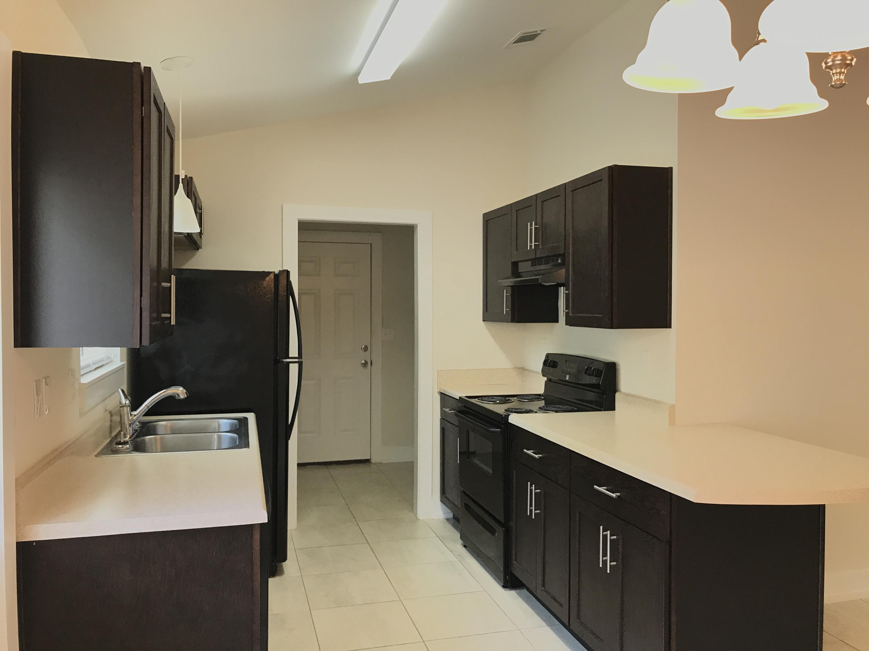 ADAMS-POWELL LOT 23 BLK E - Residential Lease