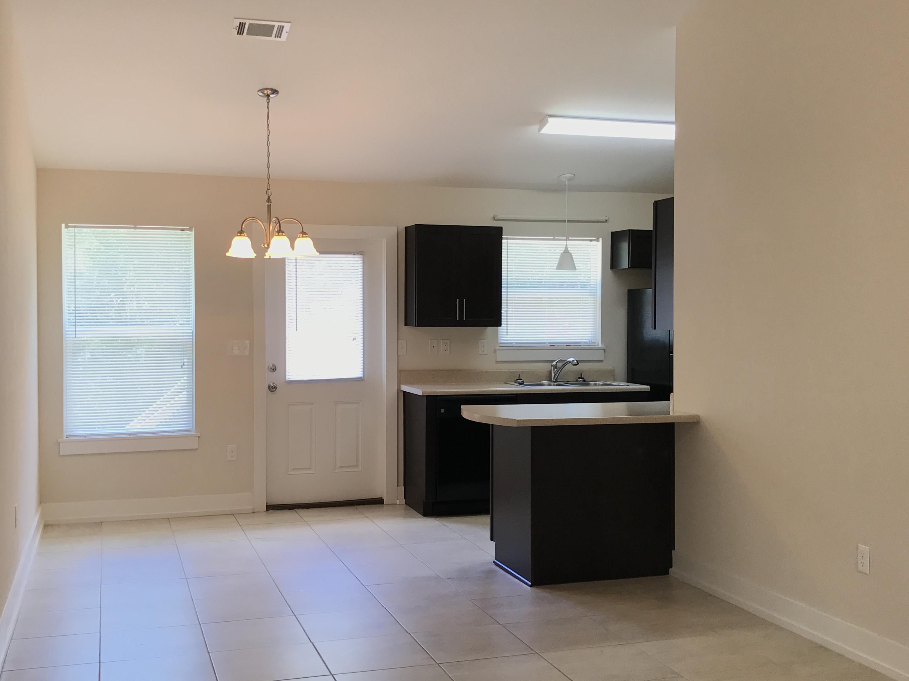 ADAMS-POWELL LOT 23 BLK E - Residential Lease