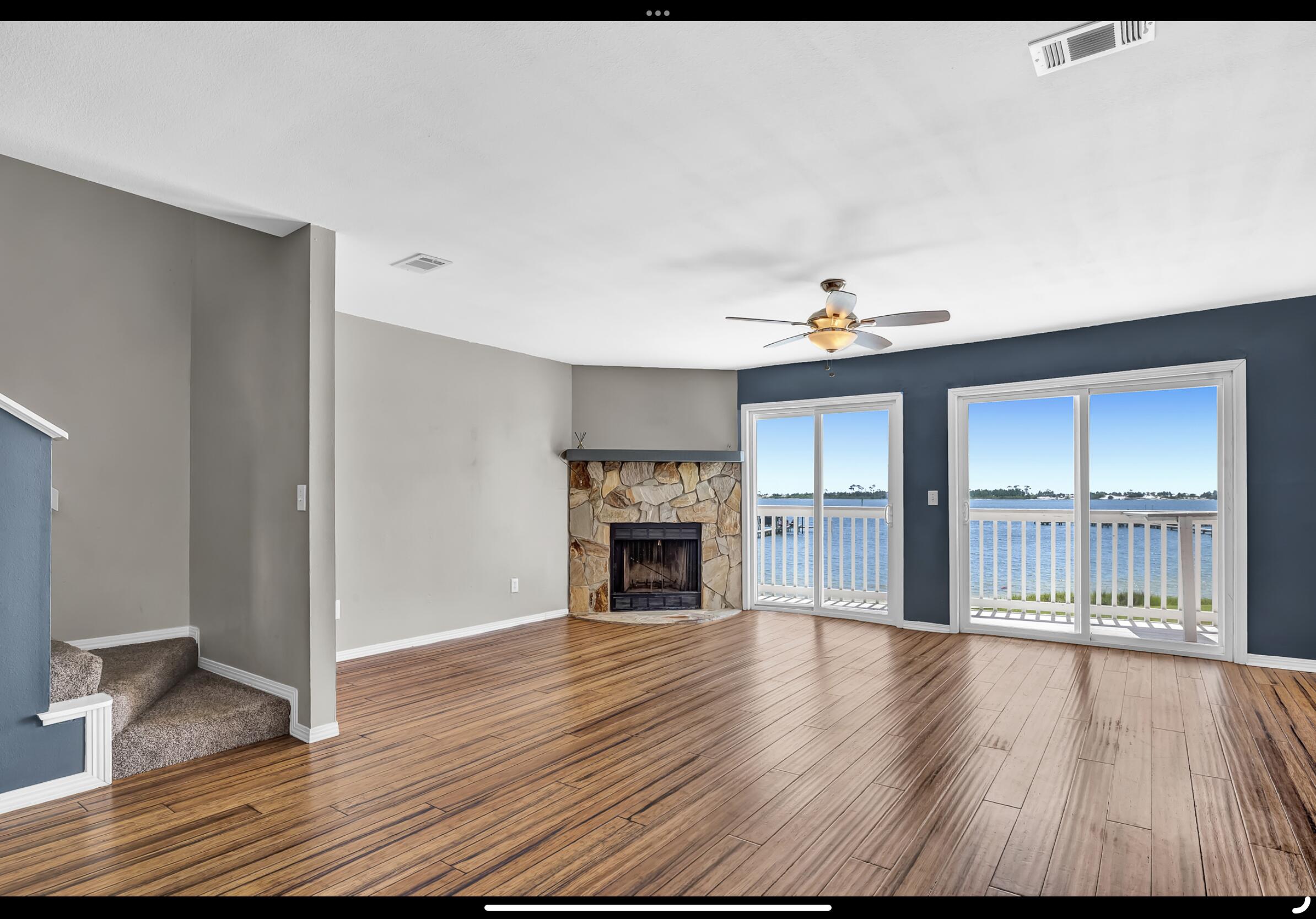 SEAVIEW WEST T/H - Residential