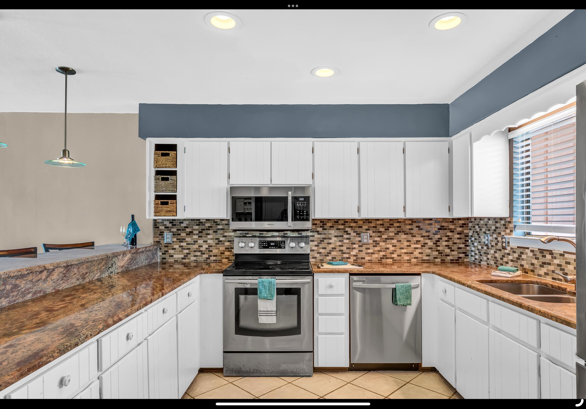 SEAVIEW WEST T/H - Residential