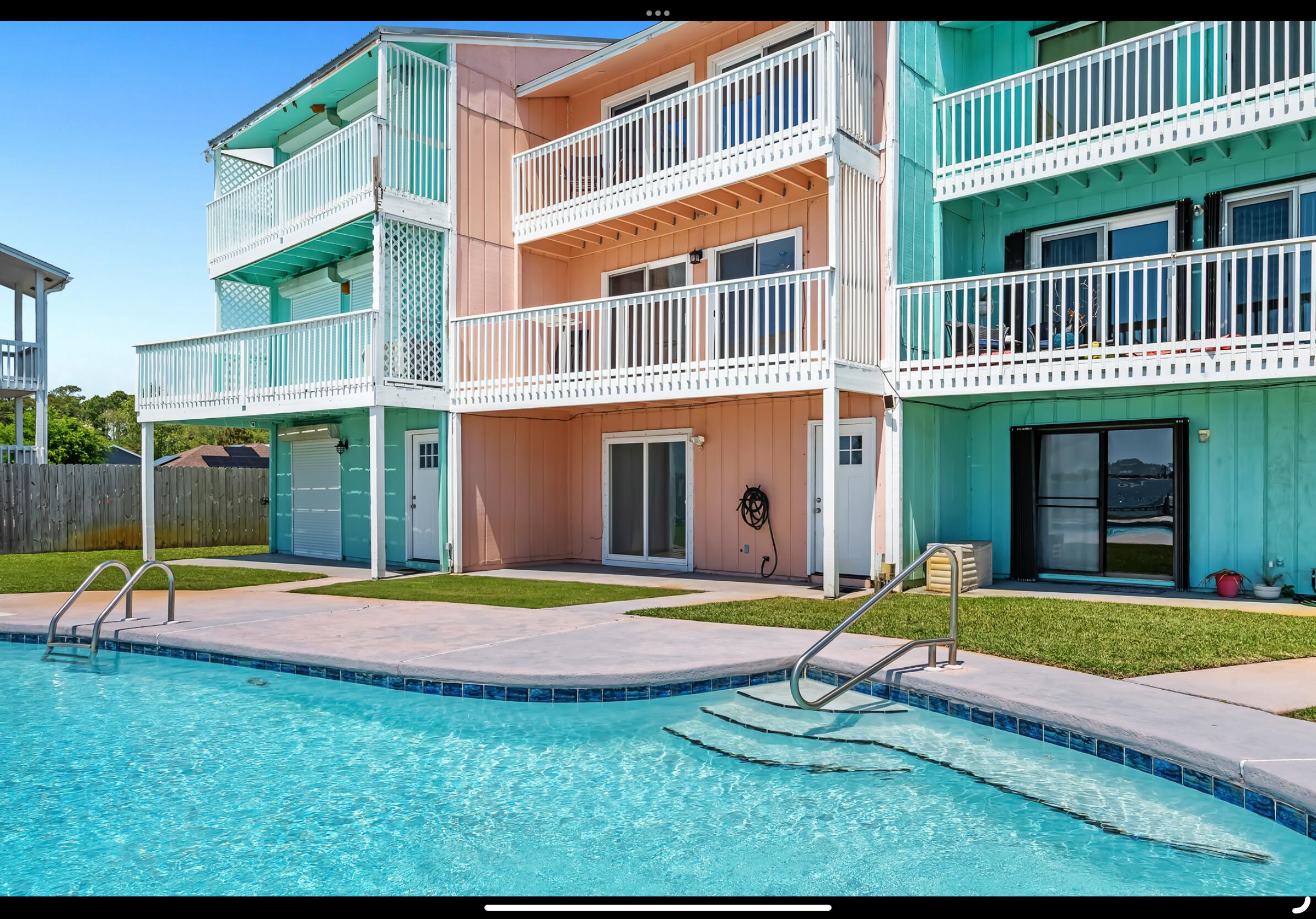 SEAVIEW WEST T/H - Residential