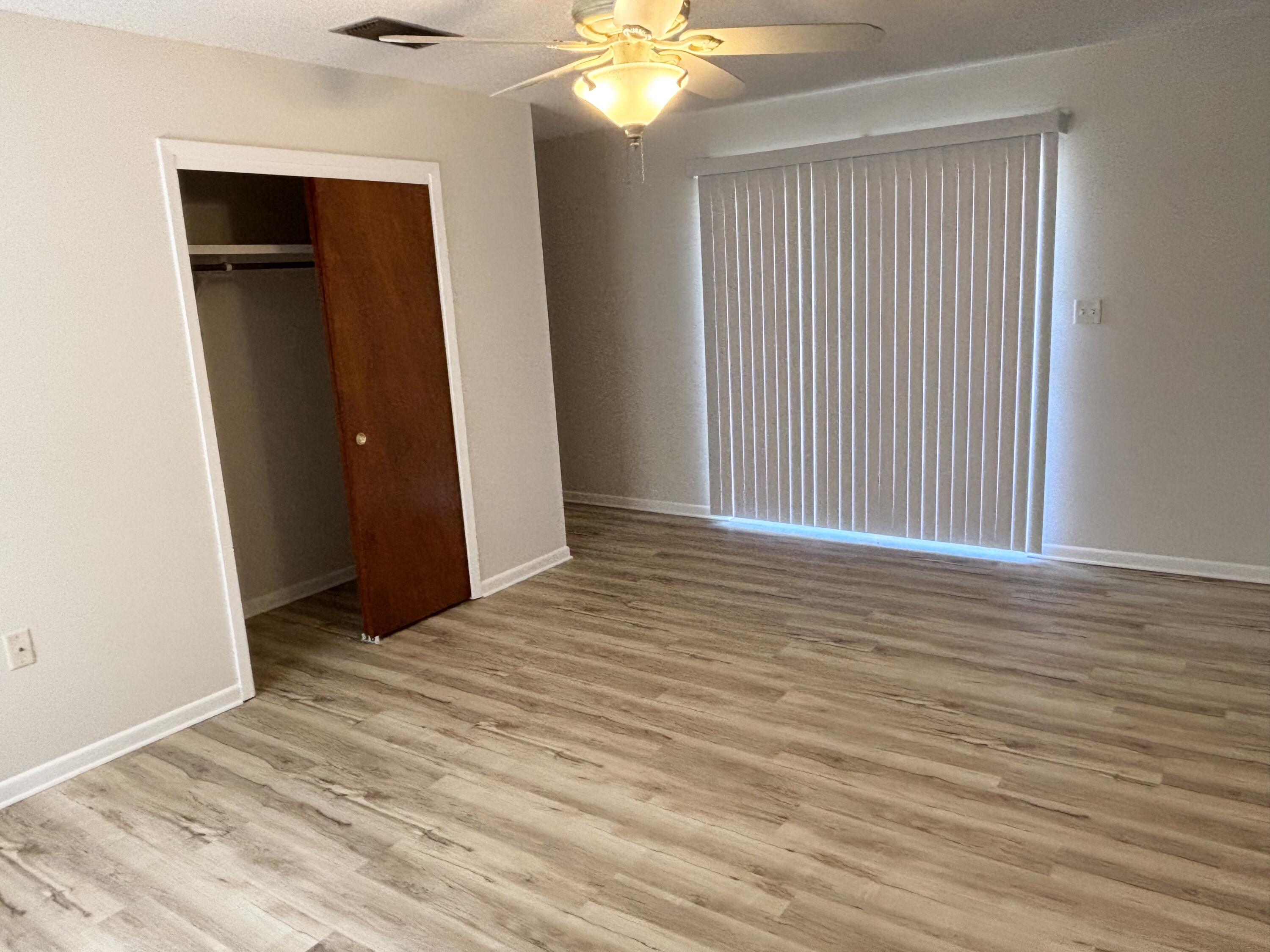 CASA LOMA S/D - Residential Lease