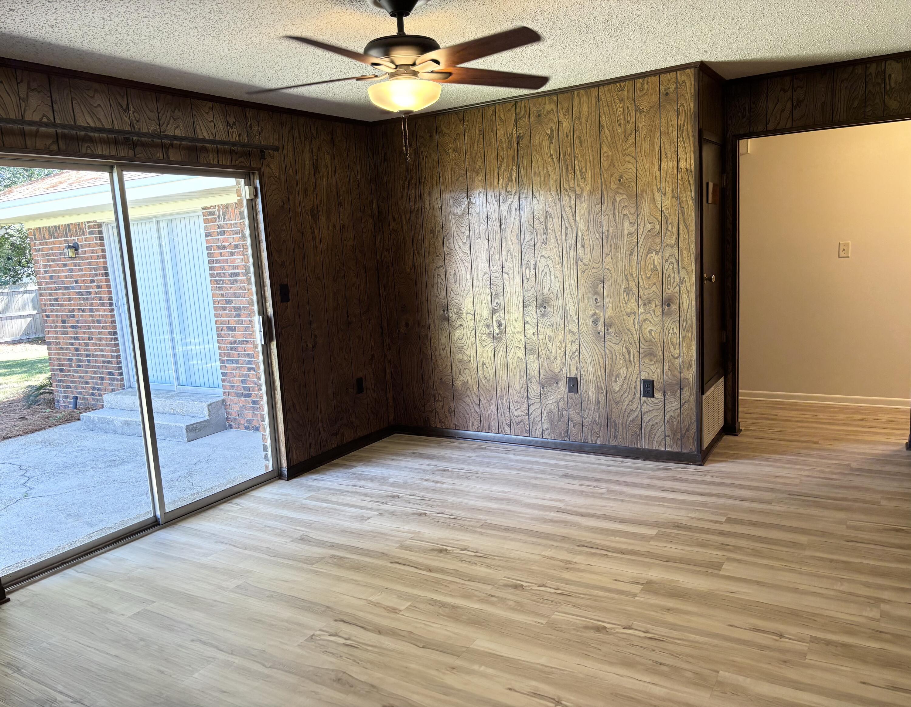 CASA LOMA S/D - Residential Lease