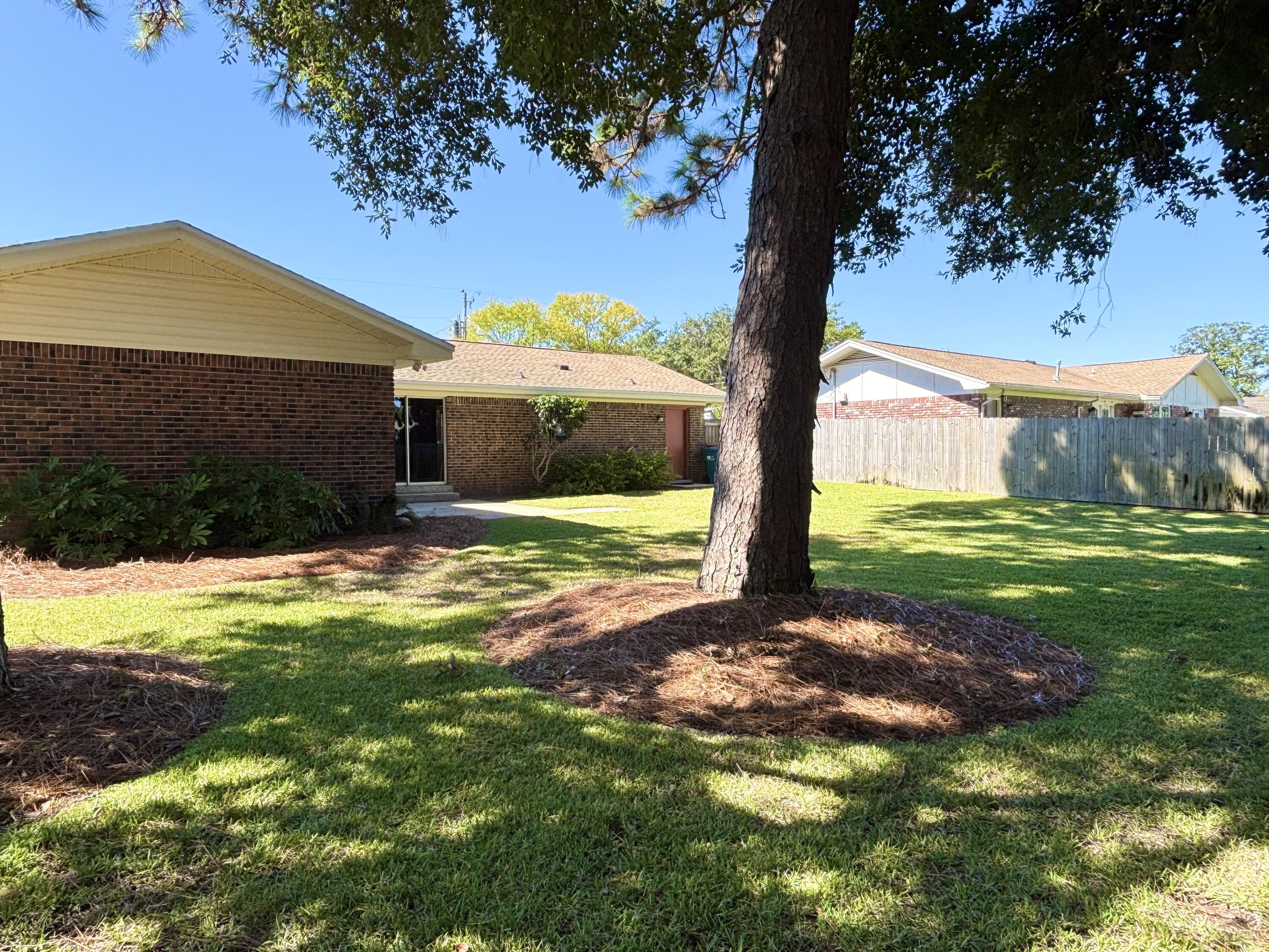 CASA LOMA S/D - Residential Lease