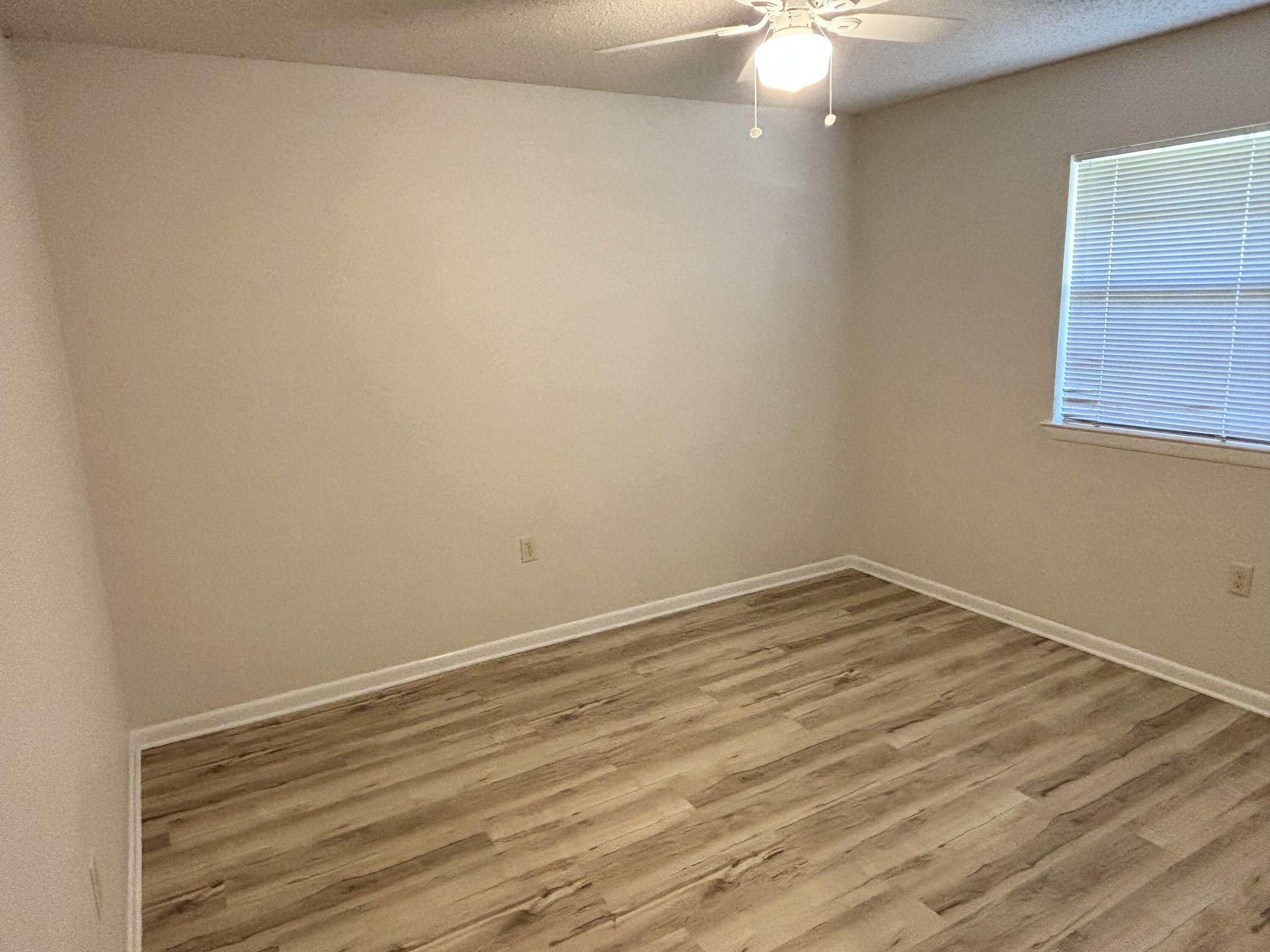 CASA LOMA S/D - Residential Lease