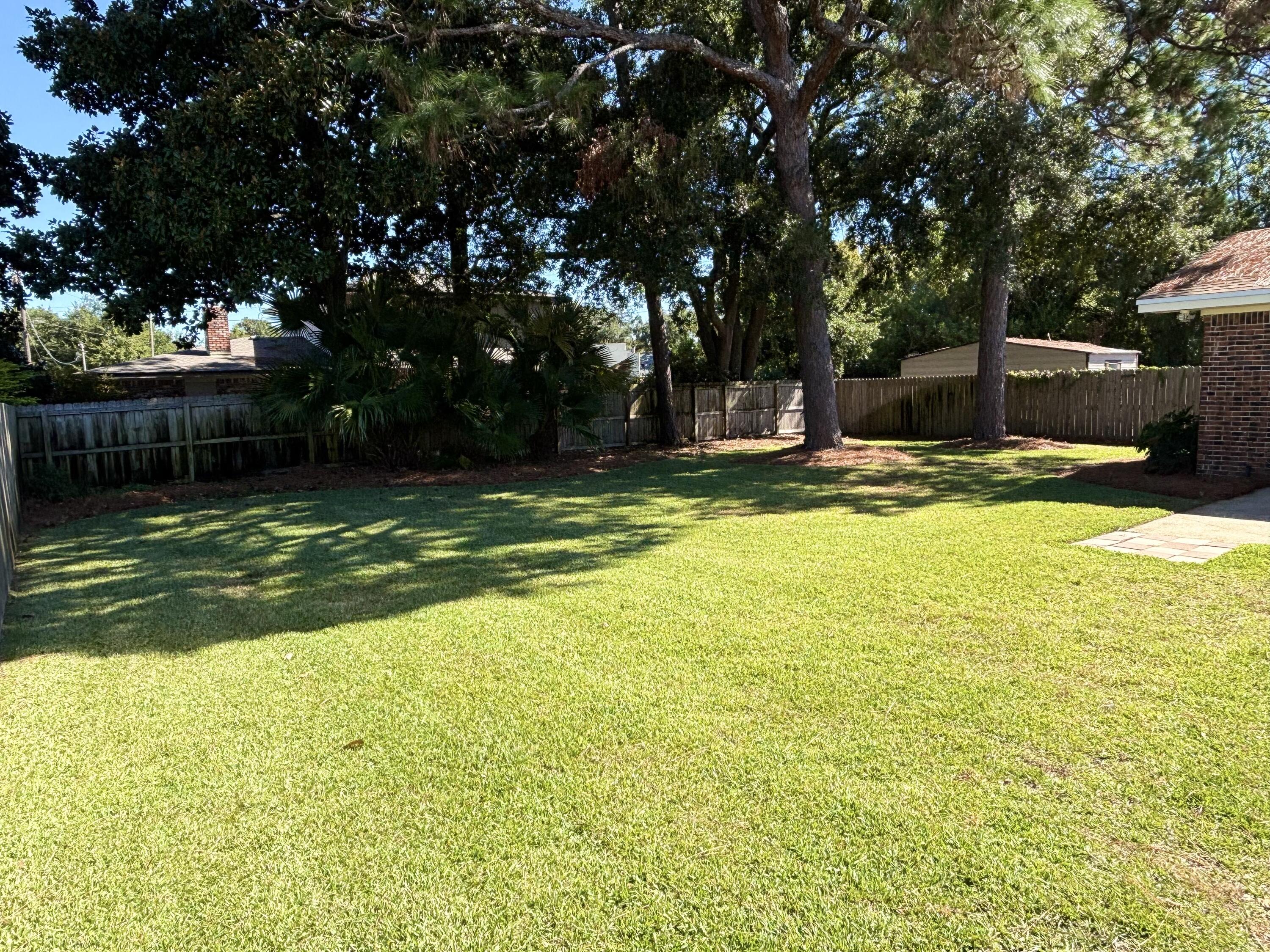 CASA LOMA S/D - Residential Lease