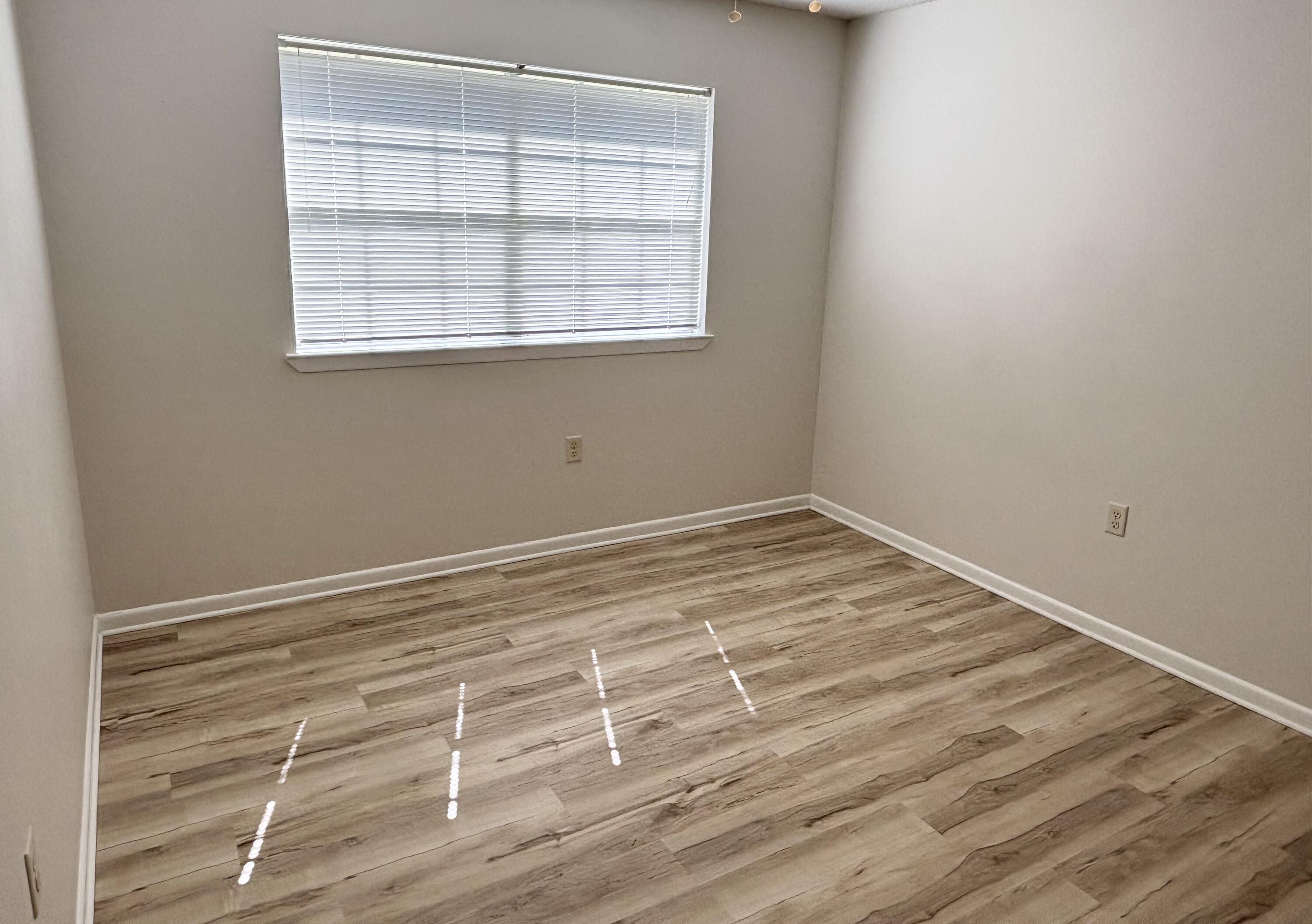 CASA LOMA S/D - Residential Lease