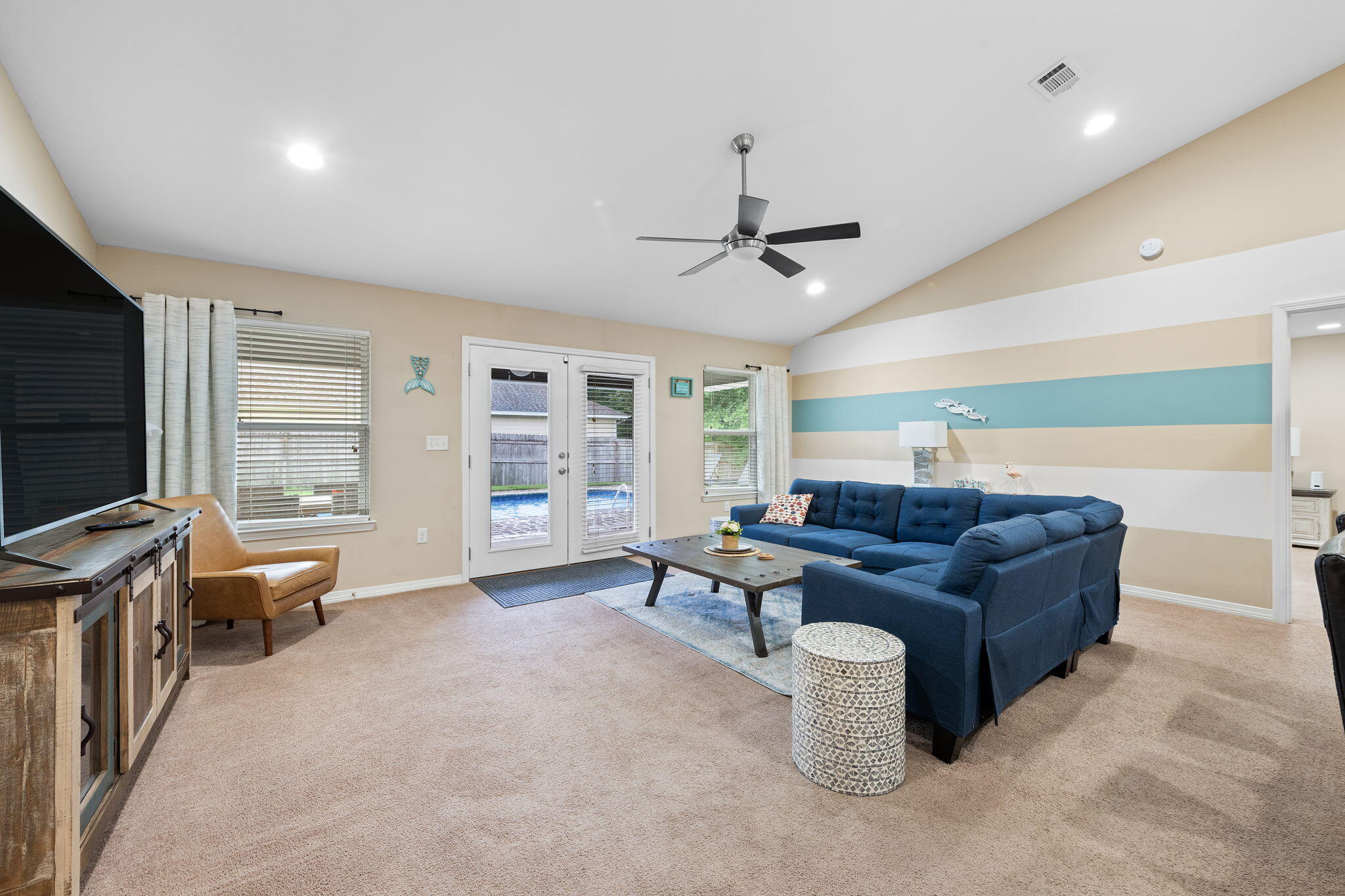NAVARRE S/D 2ND ADDN - Residential
