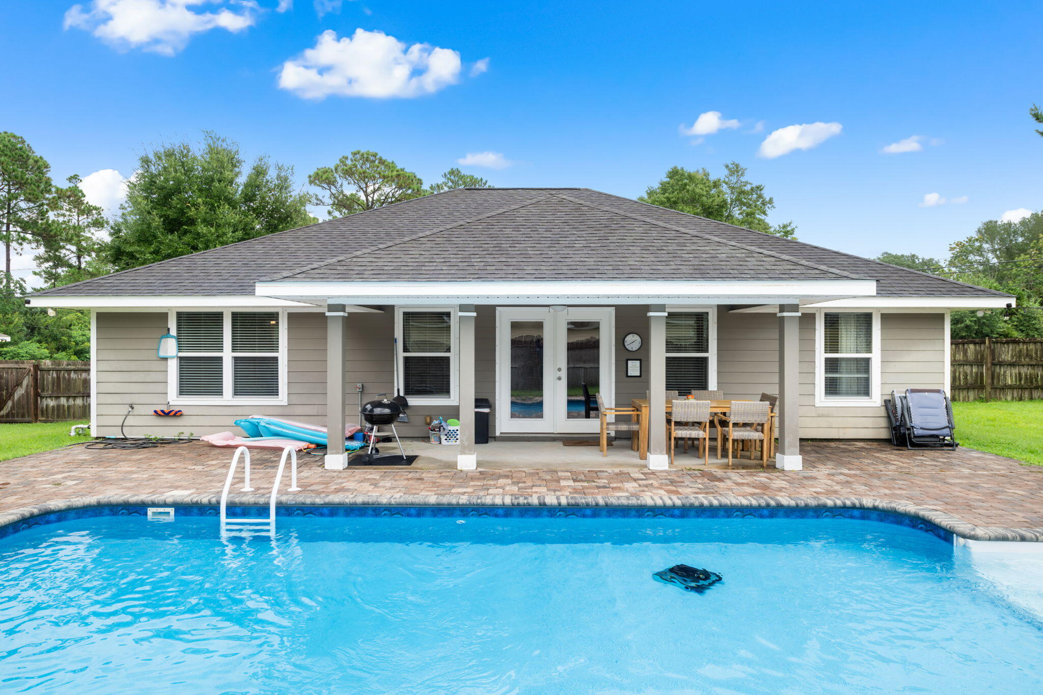 NAVARRE S/D 2ND ADDN - Residential