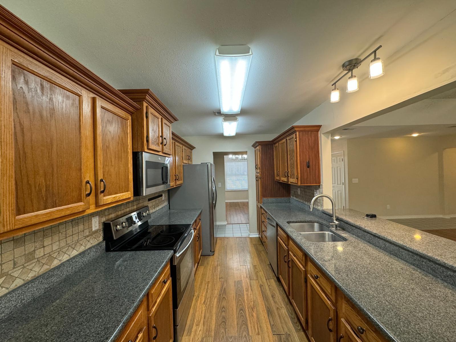 RAINTREE ESTATES - Residential Lease