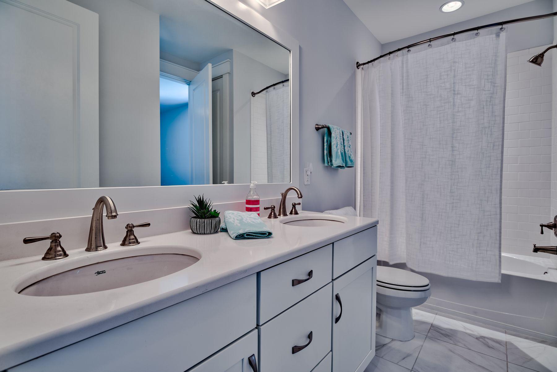 NATUREWALK AT SEAGROVE - Residential