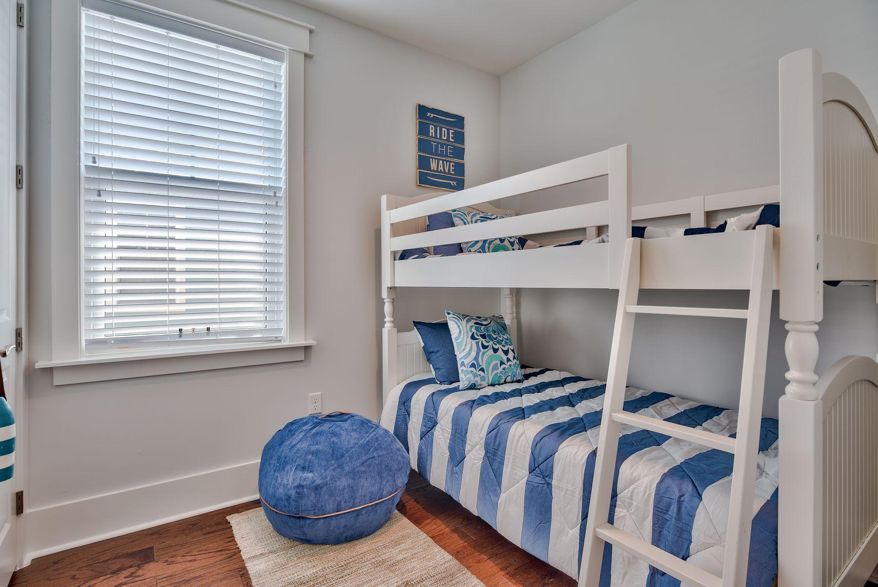 NATUREWALK AT SEAGROVE - Residential