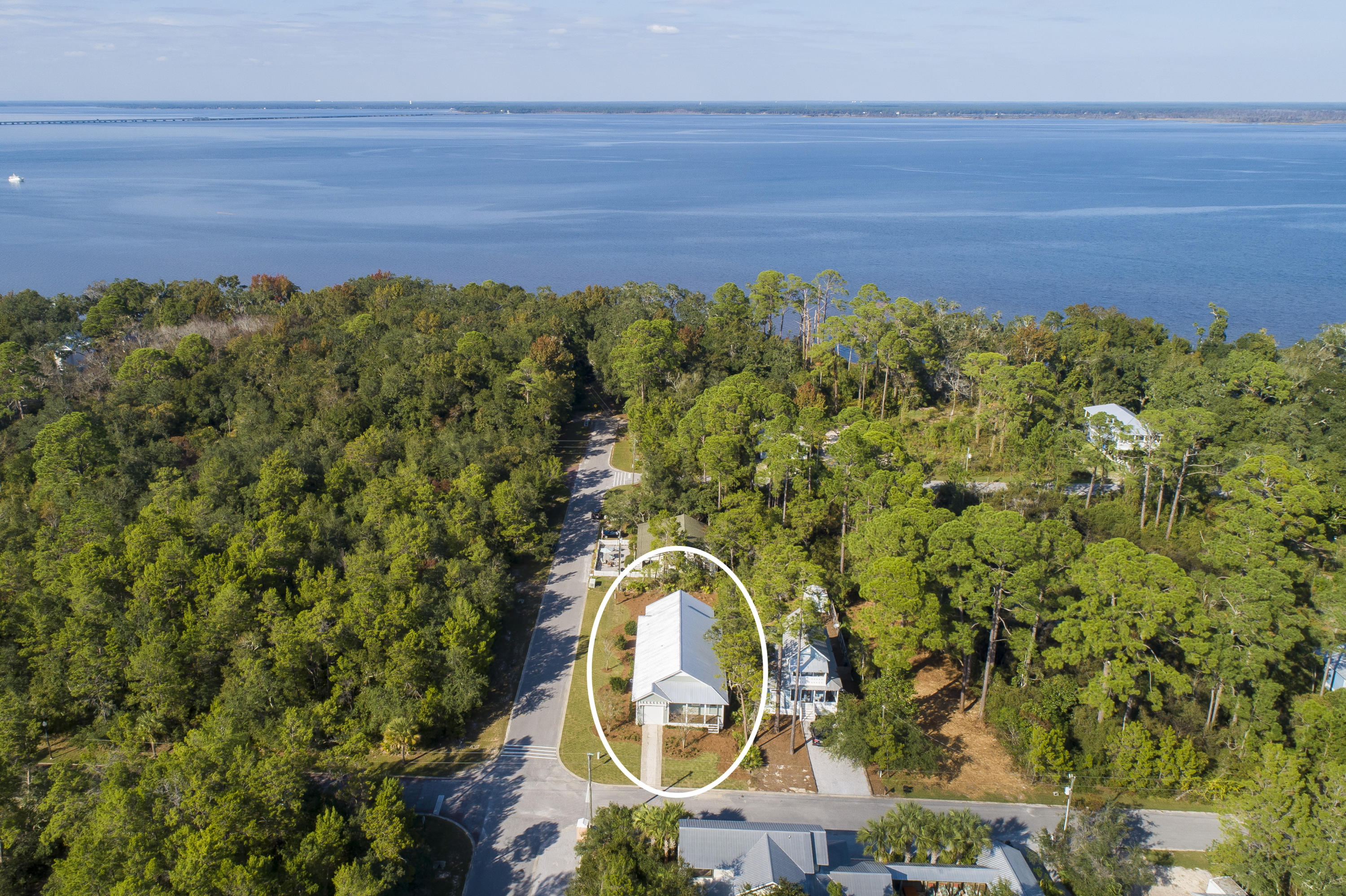 MAGNOLIA BEACH - Residential