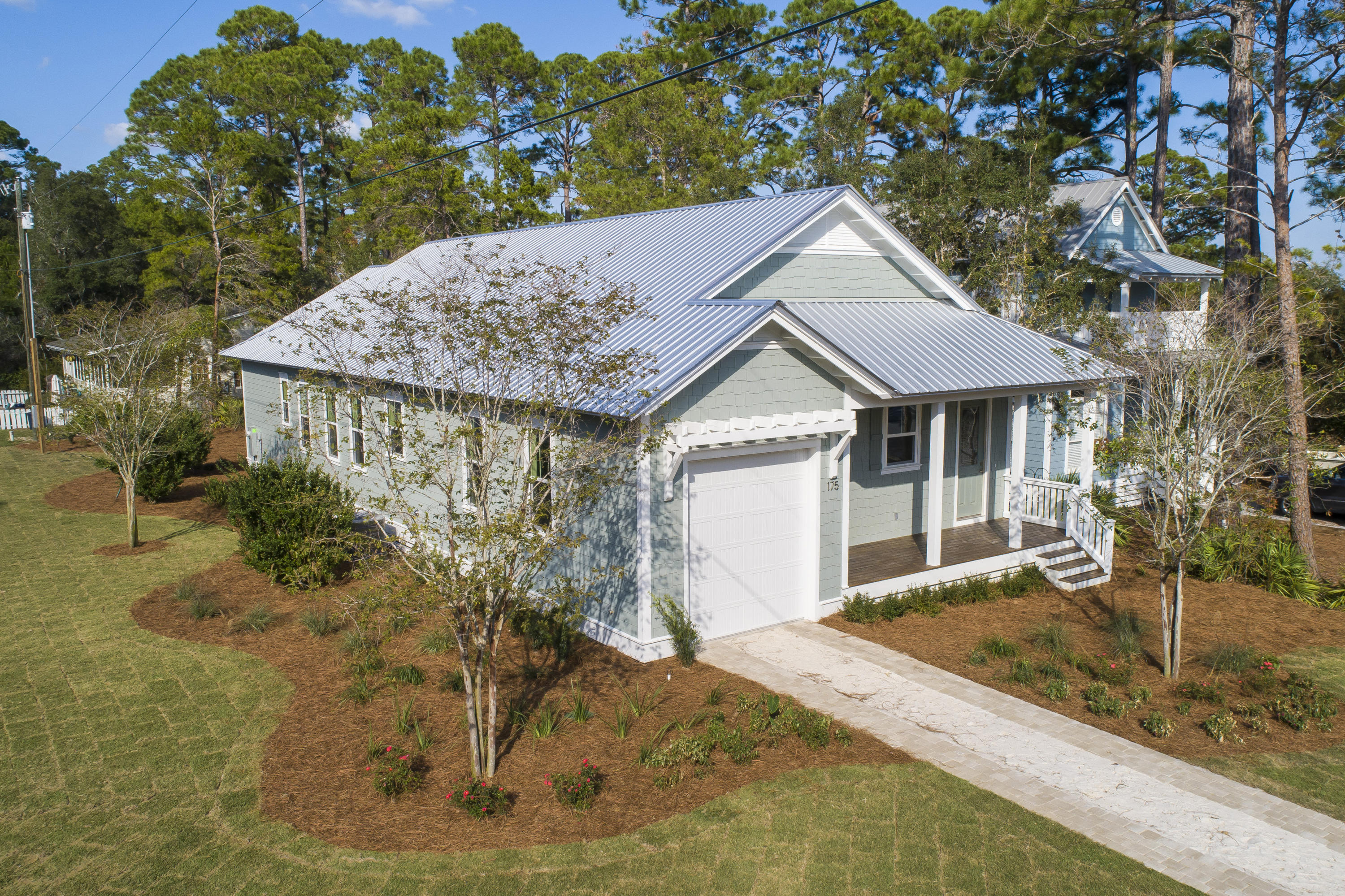 MAGNOLIA BEACH - Residential