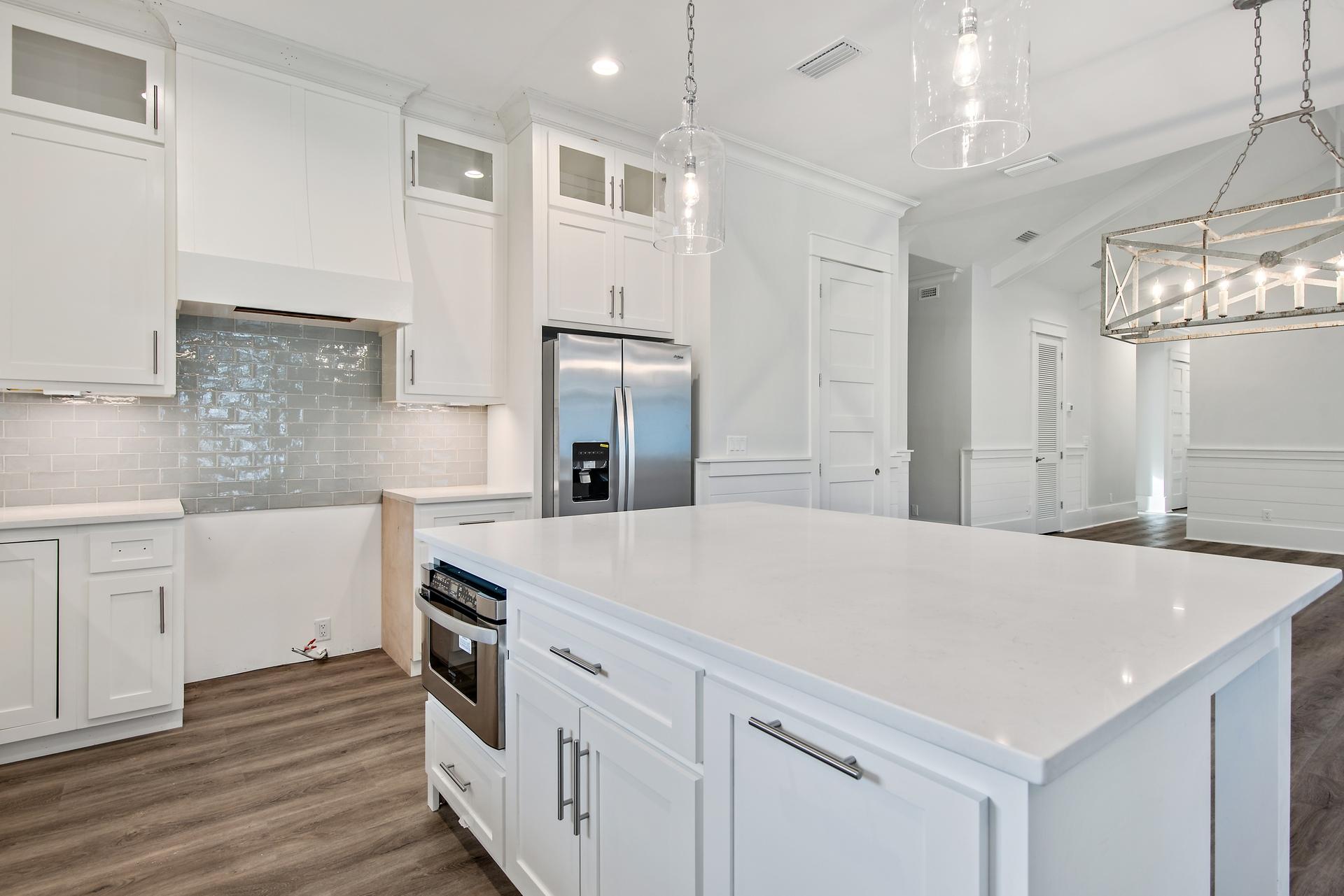 MAGNOLIA BEACH - Residential