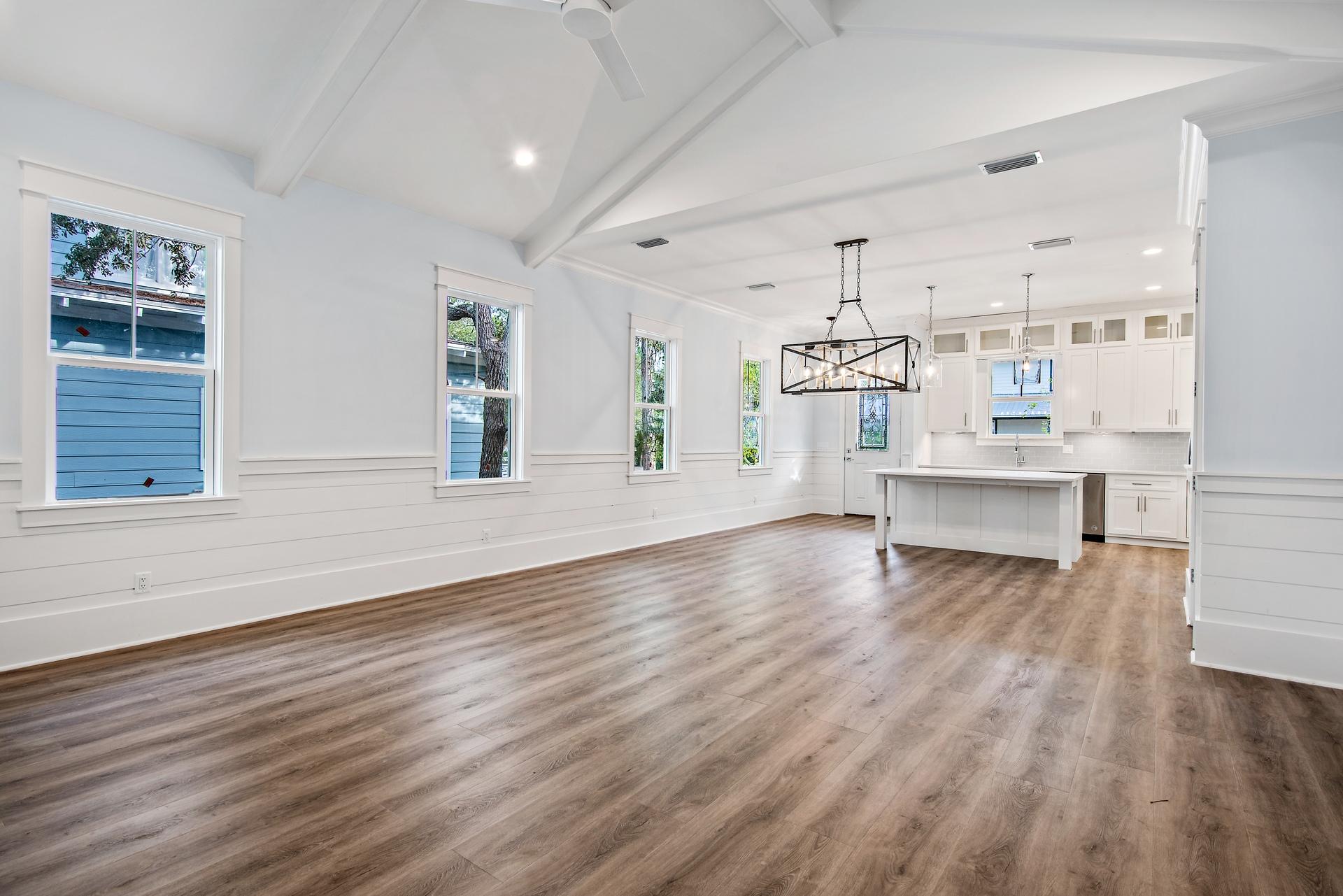 MAGNOLIA BEACH - Residential