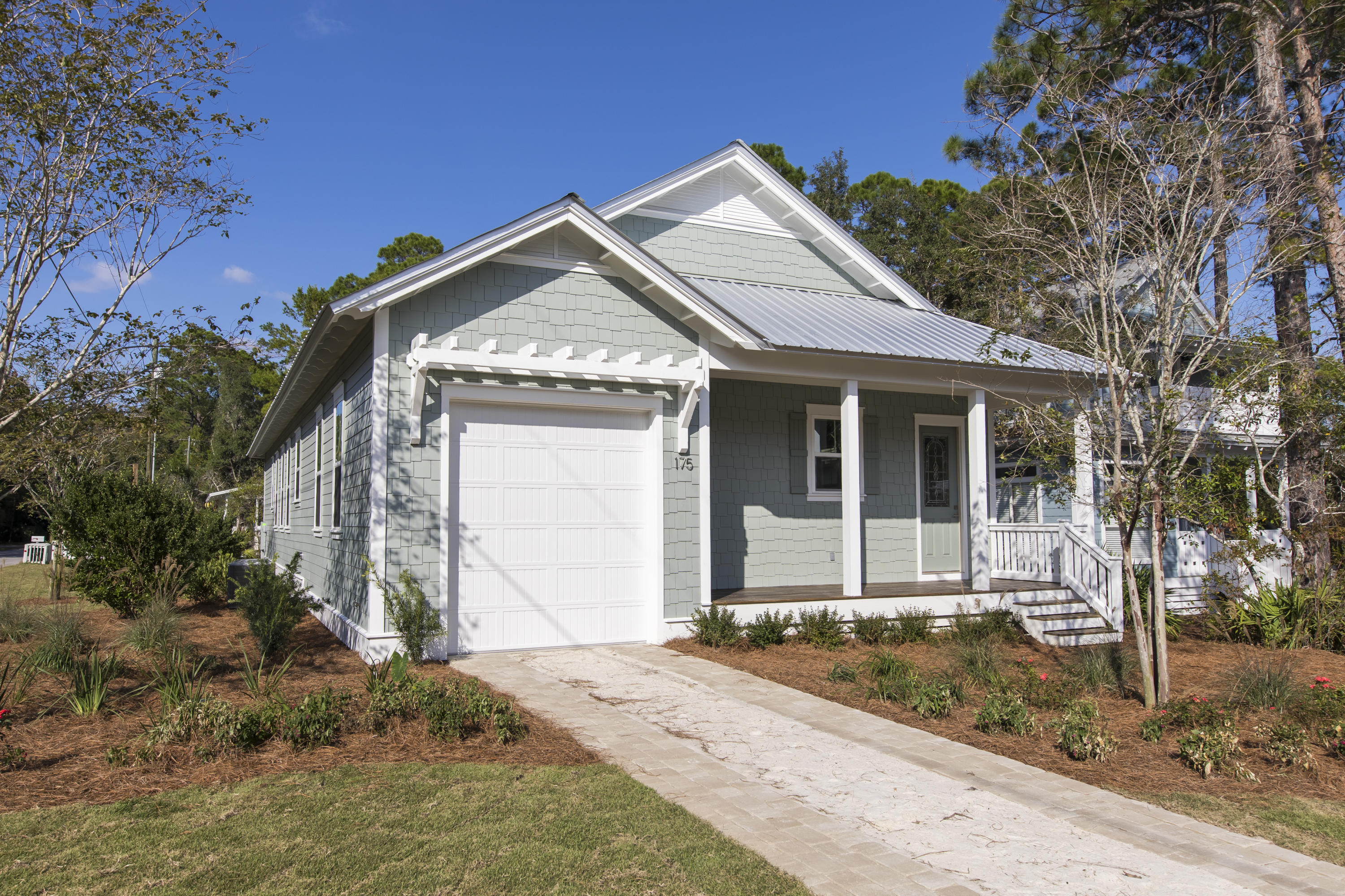MAGNOLIA BEACH - Residential