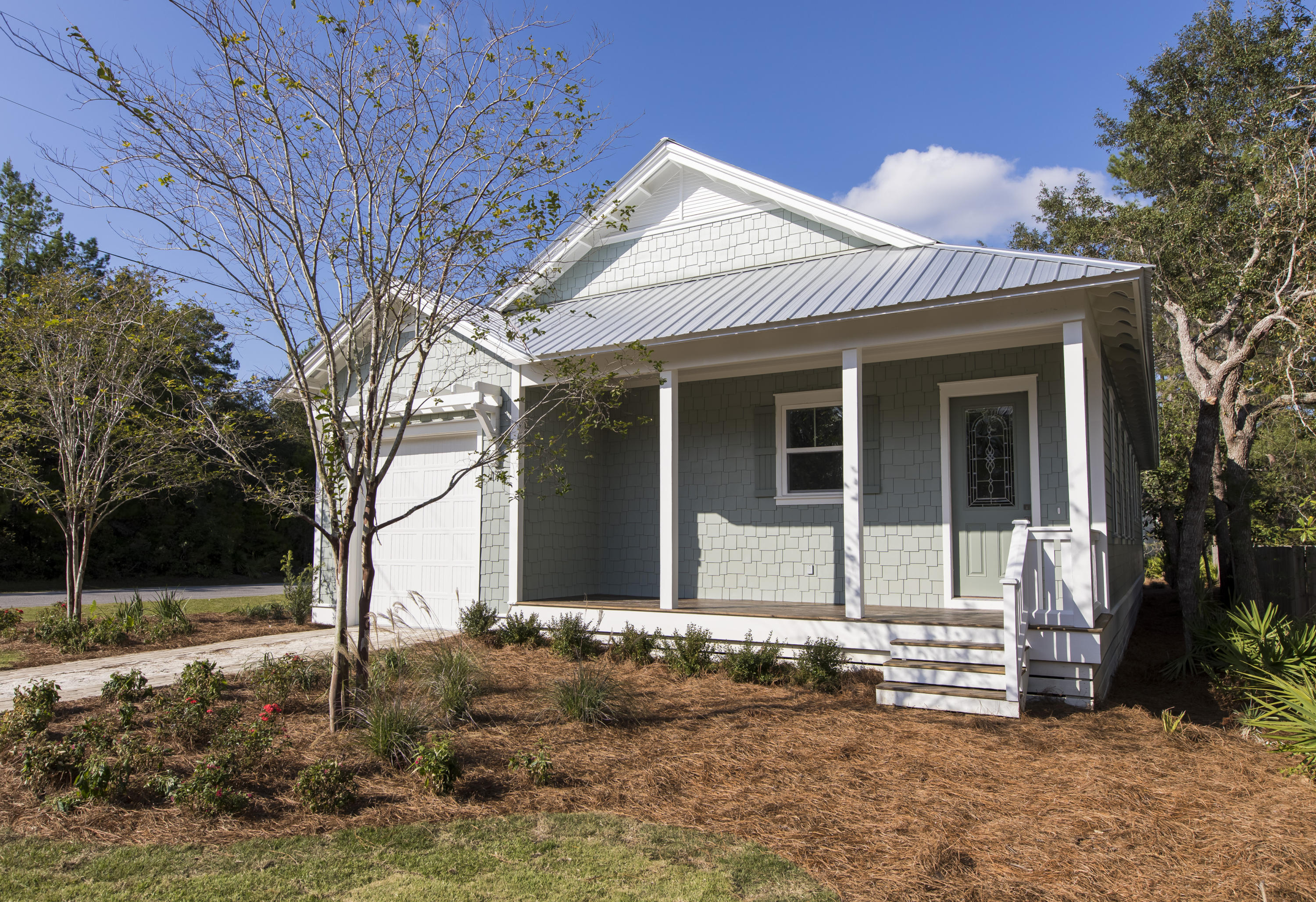 MAGNOLIA BEACH - Residential