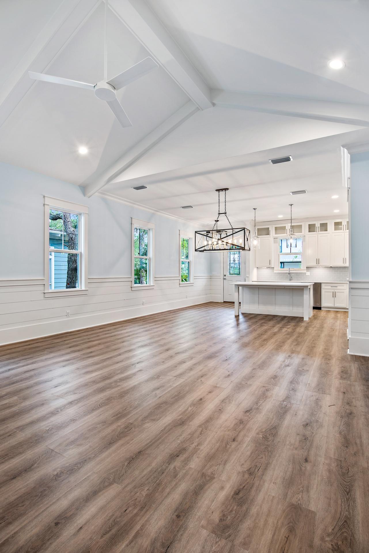 MAGNOLIA BEACH - Residential