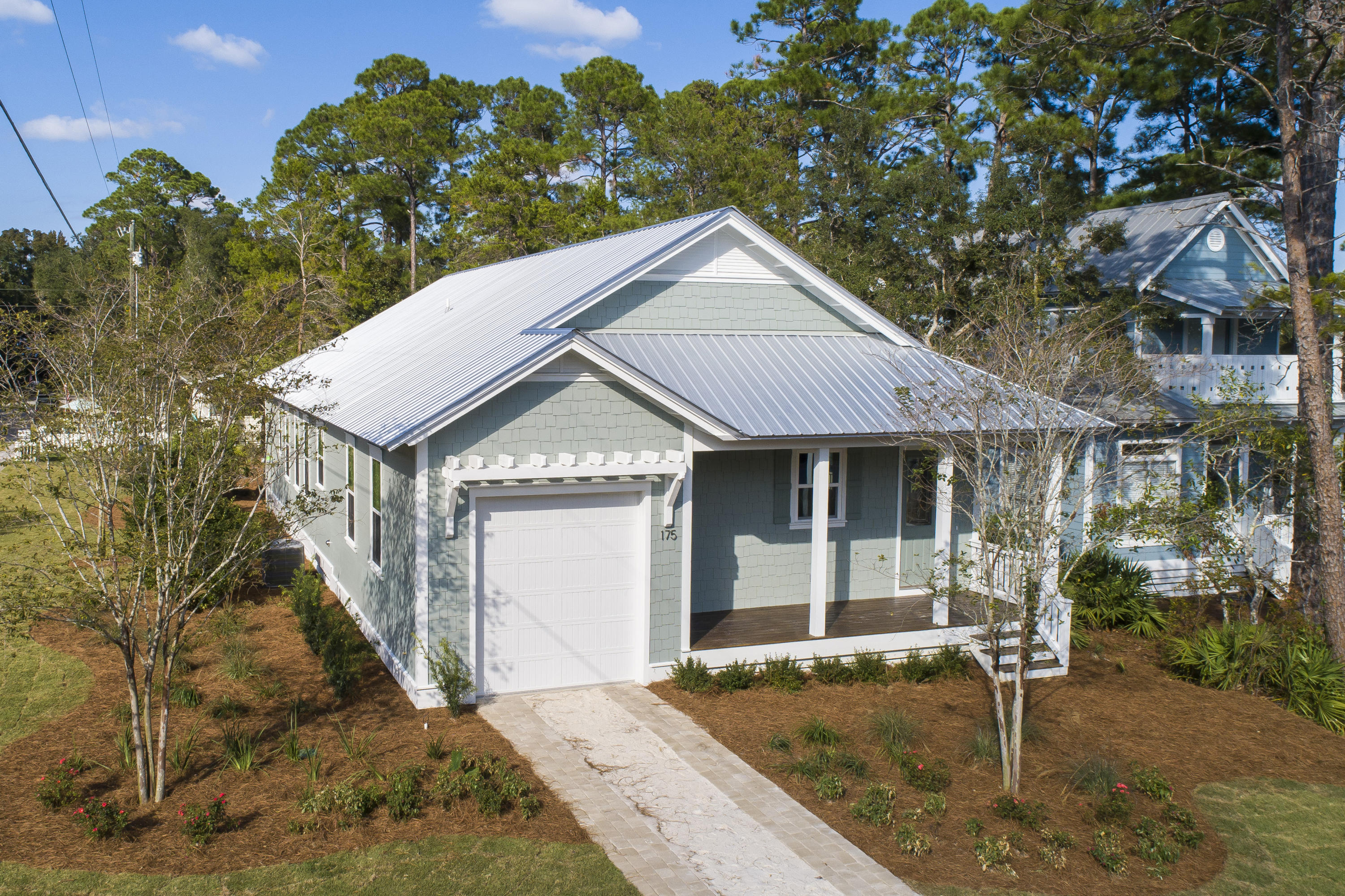 MAGNOLIA BEACH - Residential