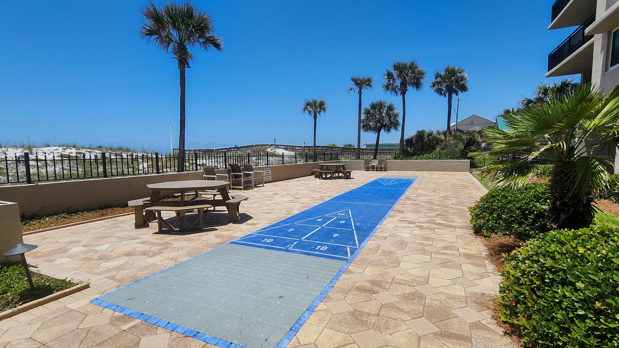 BREAKERS OF FWB PH 1 - Residential