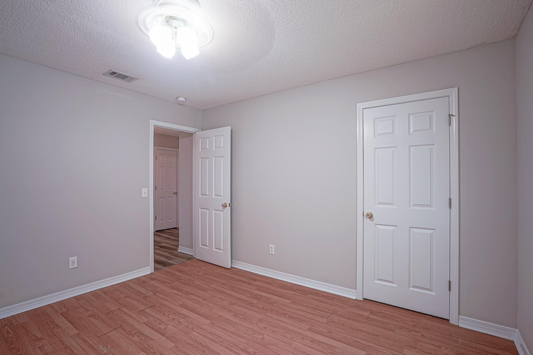 Country Breeze East - Residential