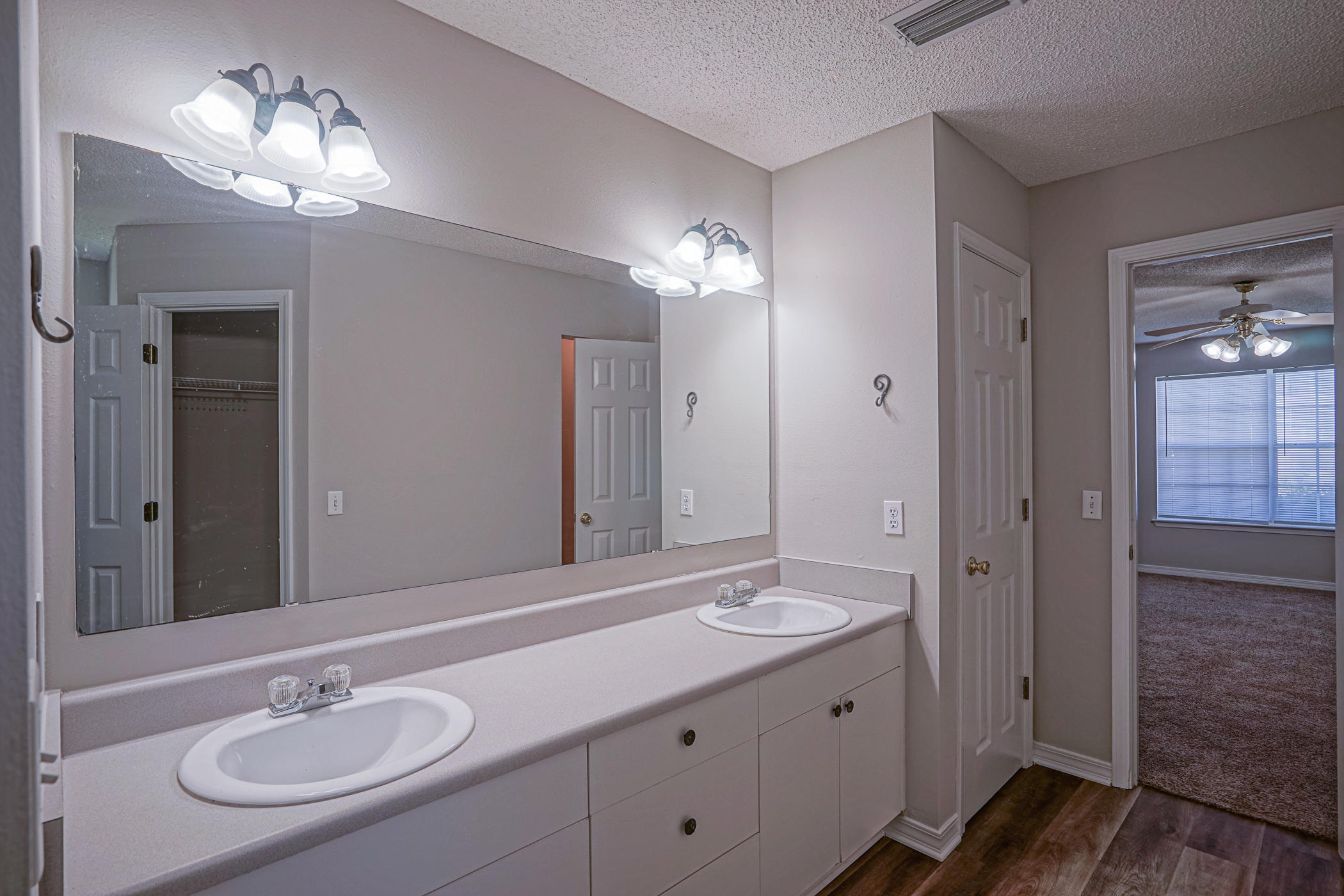 Country Breeze East - Residential