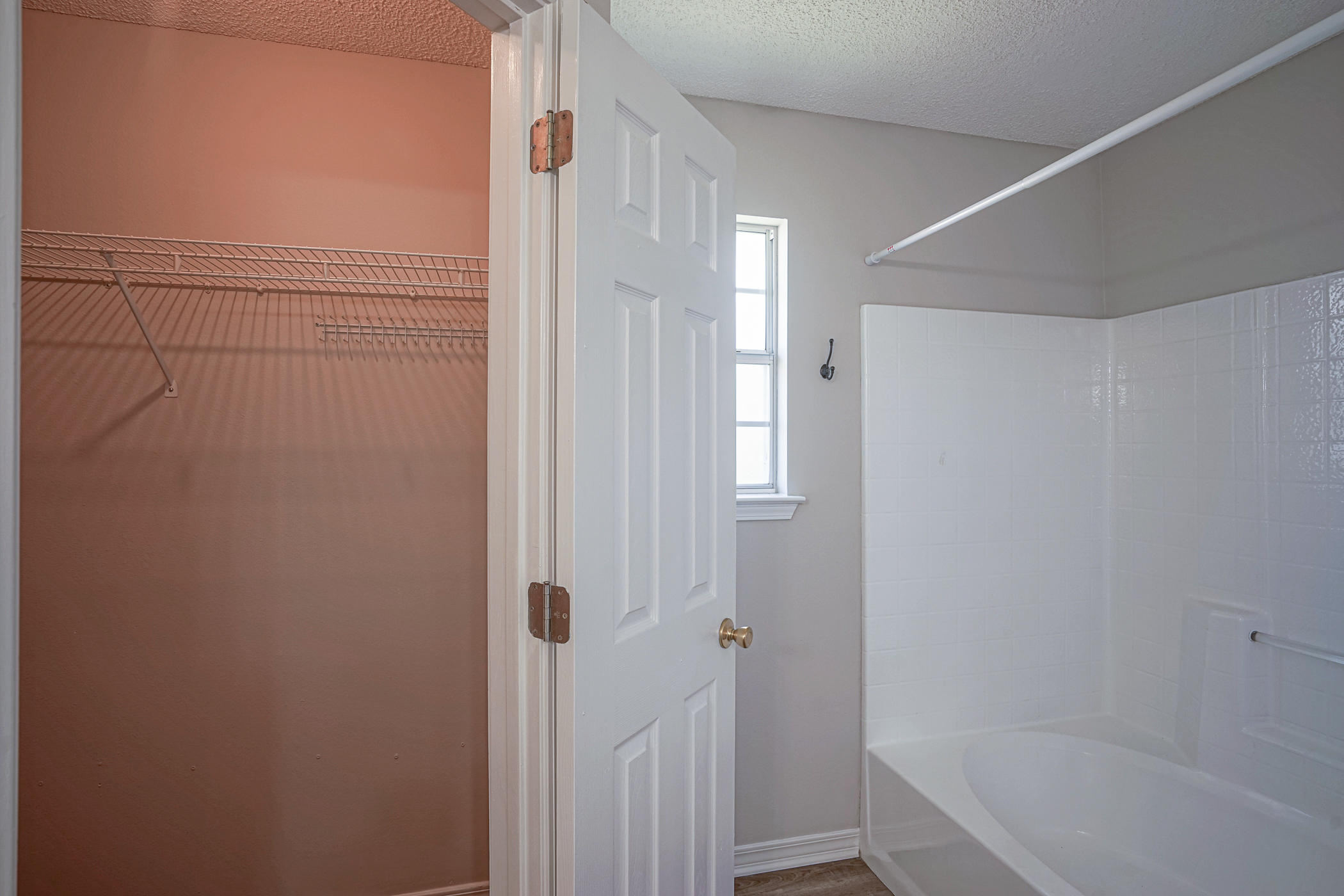 Country Breeze East - Residential