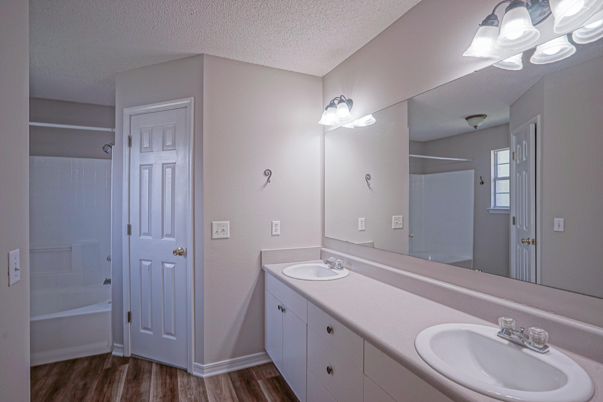 Country Breeze East - Residential