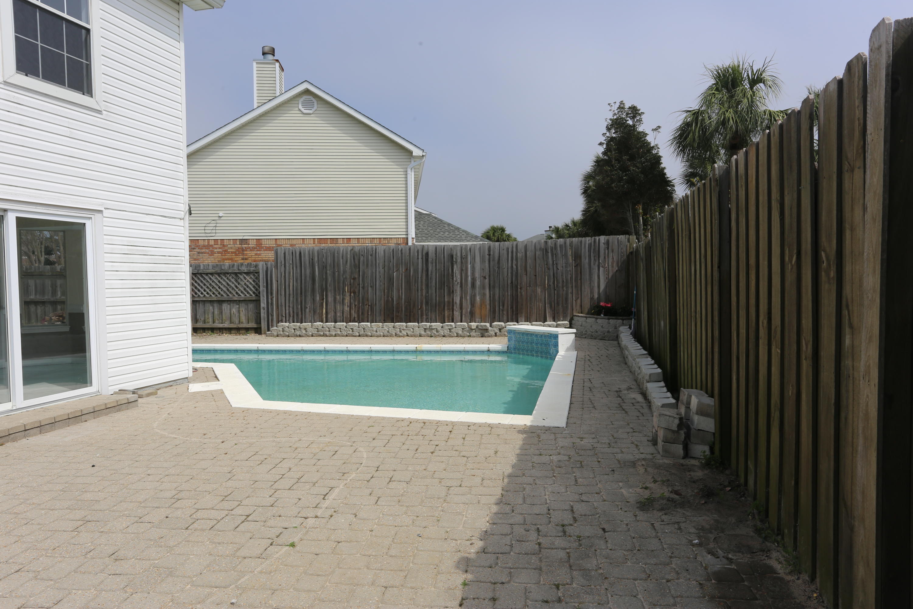 HARBOR BREEZE - Residential Lease