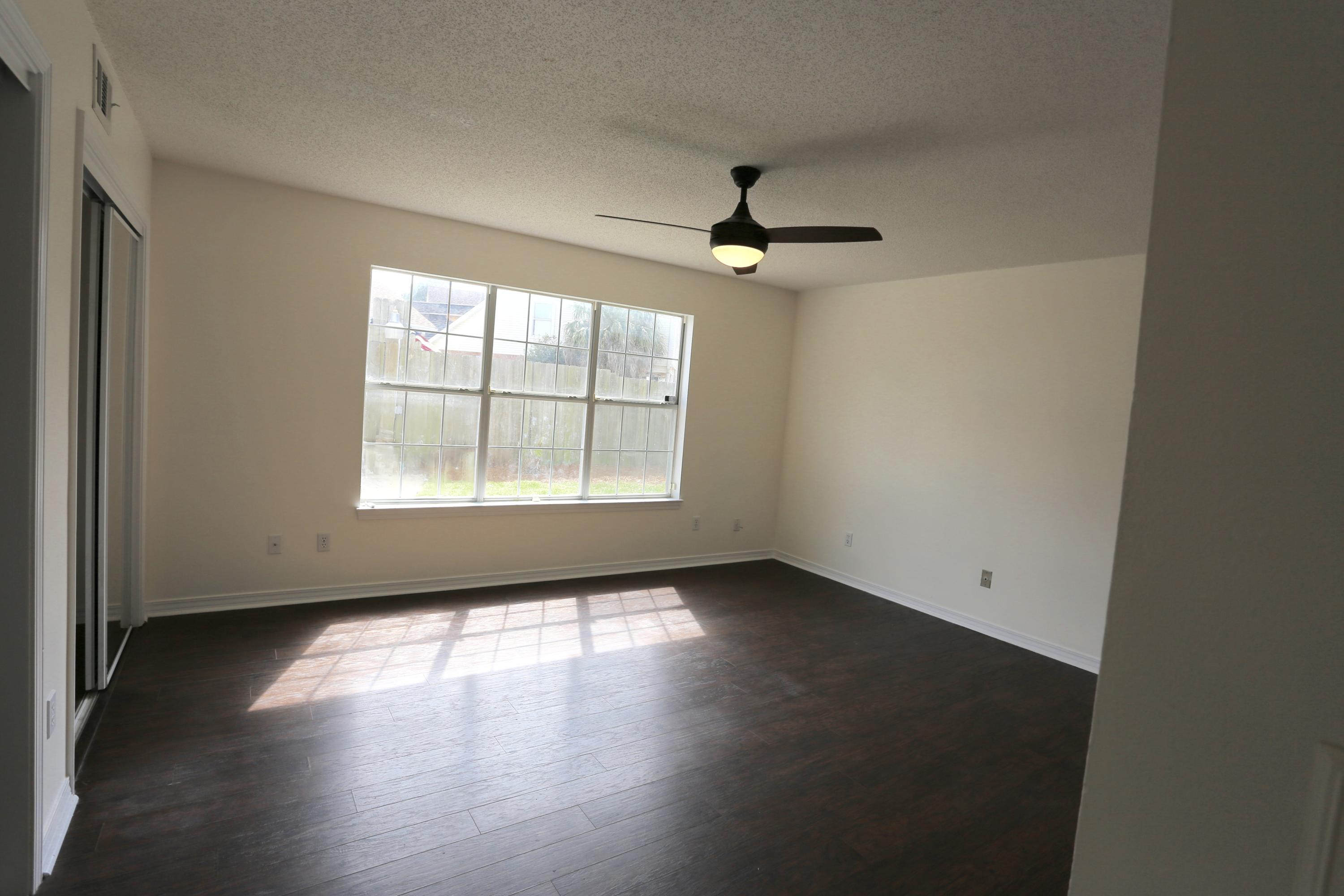 HARBOR BREEZE - Residential Lease