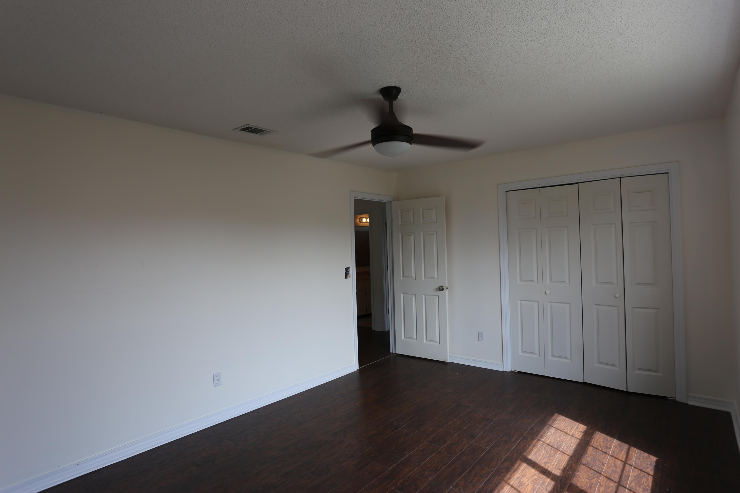 HARBOR BREEZE - Residential Lease