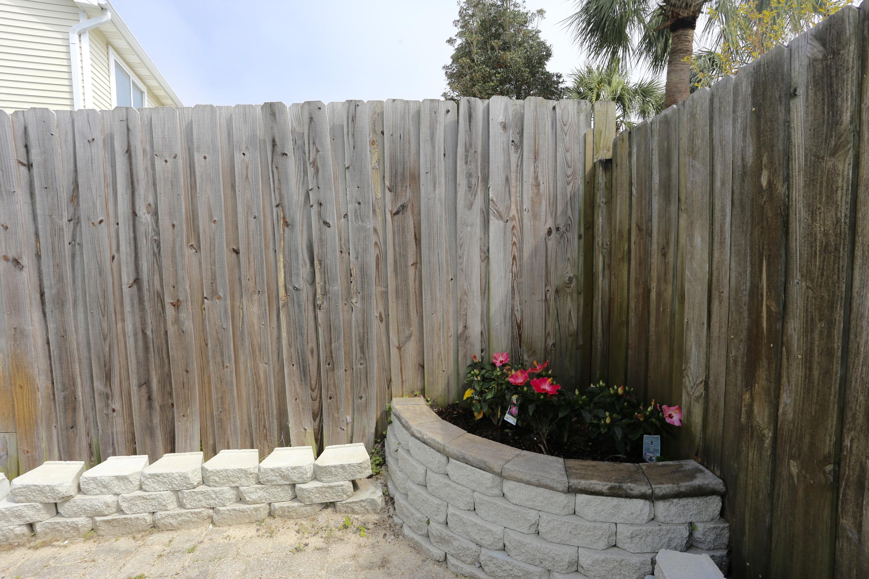 HARBOR BREEZE - Residential Lease