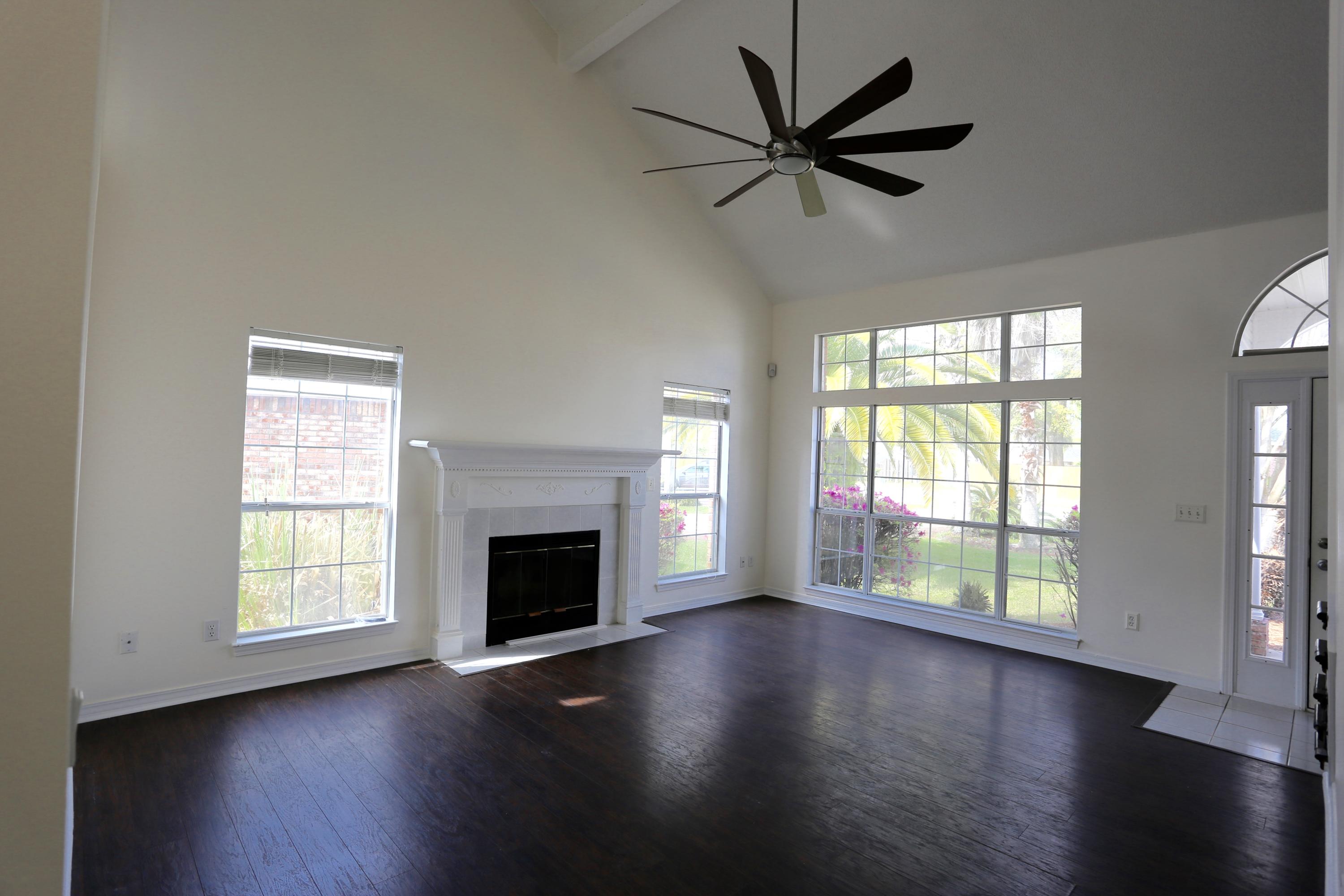 HARBOR BREEZE - Residential Lease